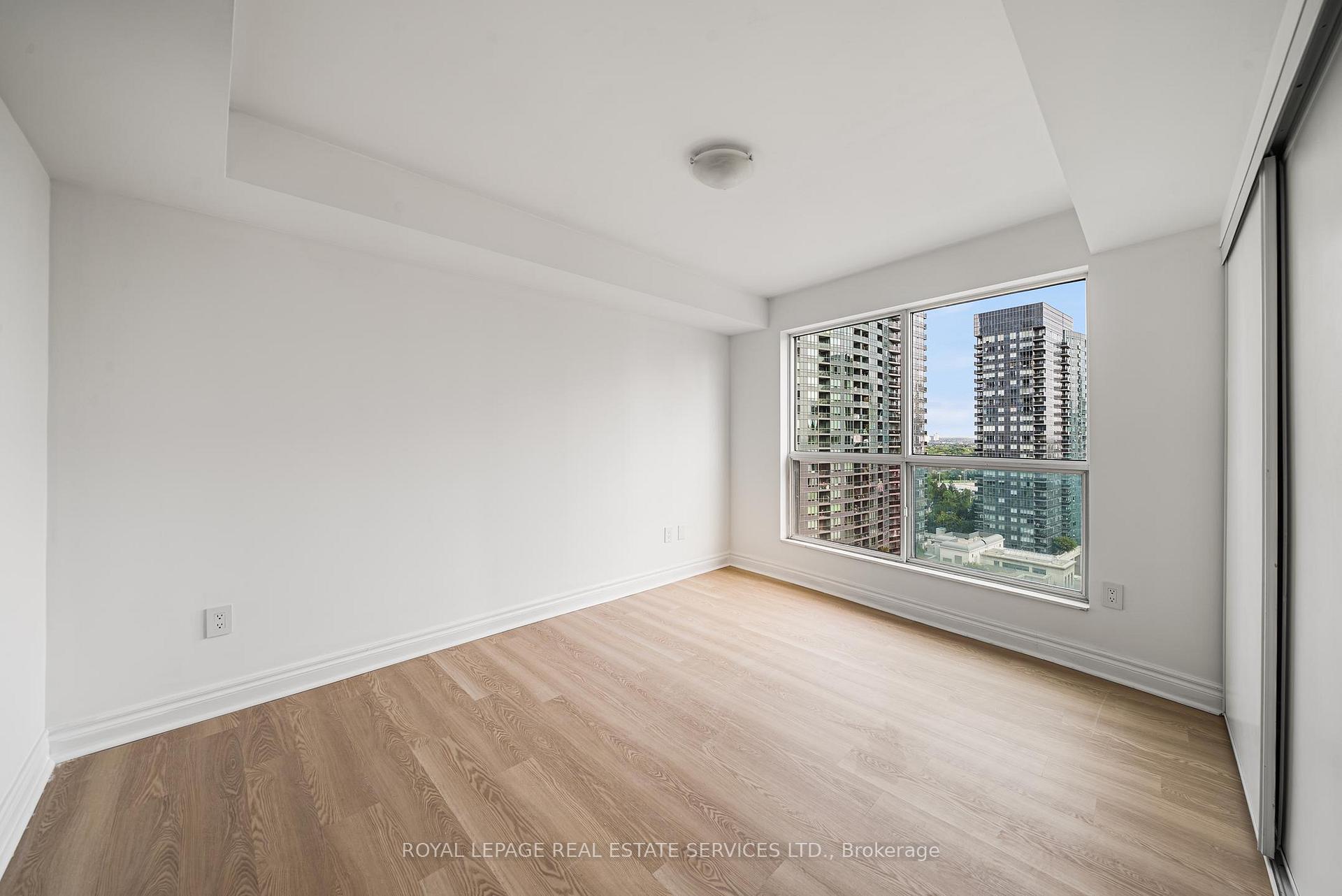 Photo 10 of Unit 1912, 7 Lorraine Drive, North York, Willowdale West — HOMEH