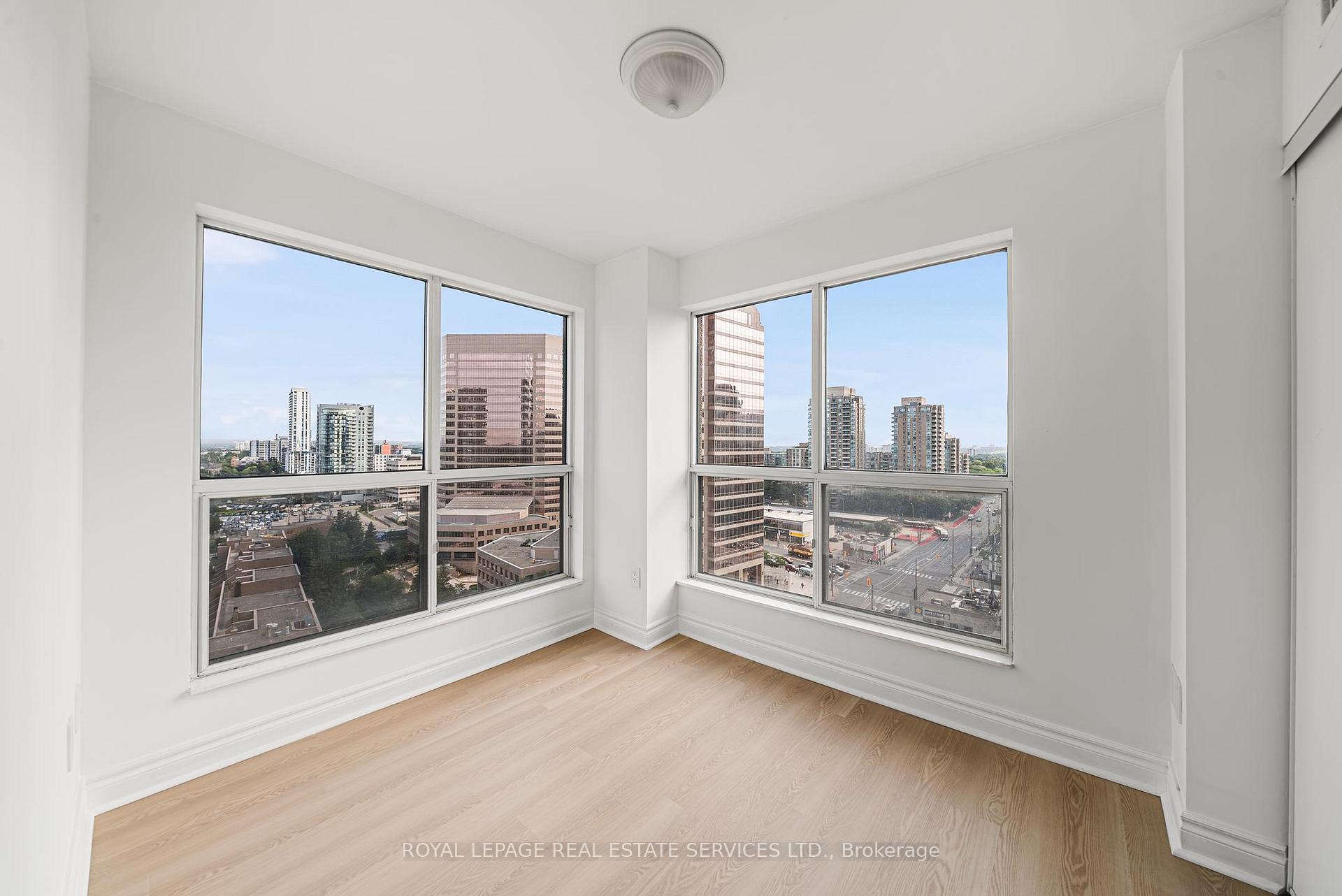Photo 13 of Unit 1912, 7 Lorraine Drive, North York, Willowdale West — HOMEH