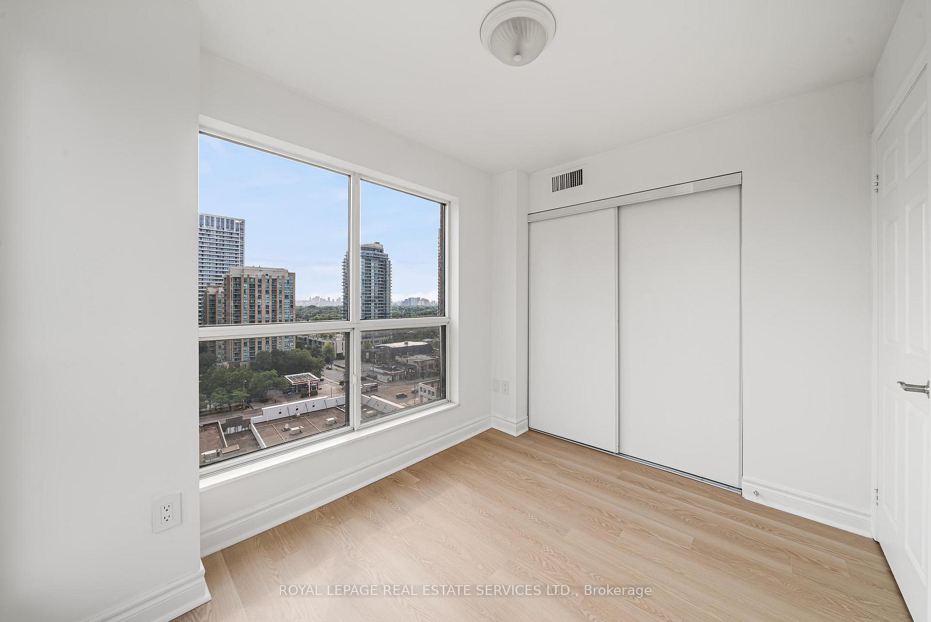 Photo 14 of Unit 1912, 7 Lorraine Drive, North York, Willowdale West — HOMEH