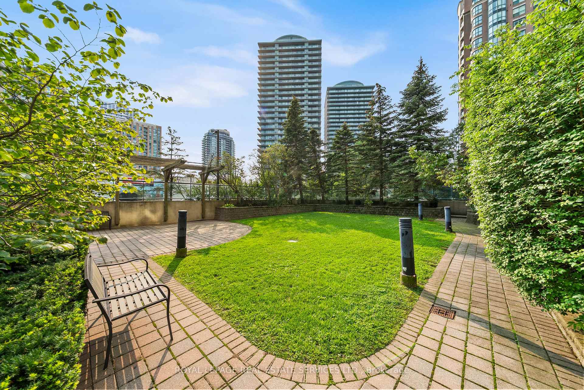 Photo 21 of Unit 1912, 7 Lorraine Drive, North York, Willowdale West — HOMEH