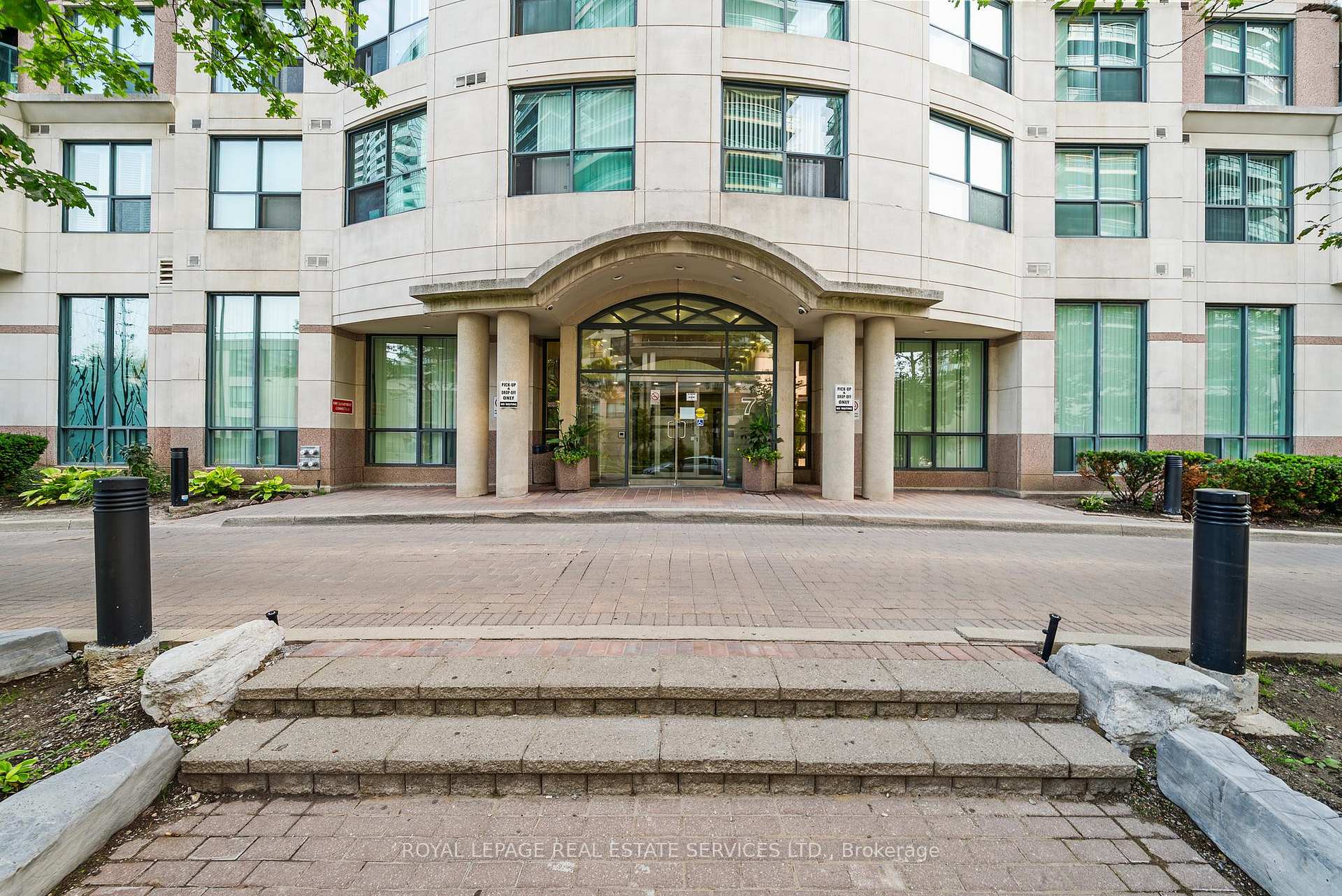 Photo 23 of Unit 1912, 7 Lorraine Drive, North York, Willowdale West — HOMEH