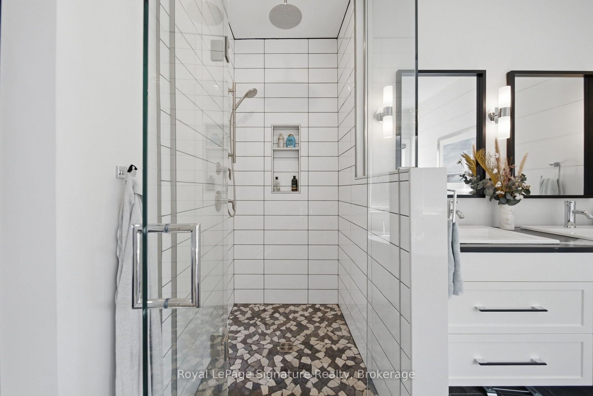 Photo 21 of 625 Aberdeen Boulevard, Midland — HOMEH