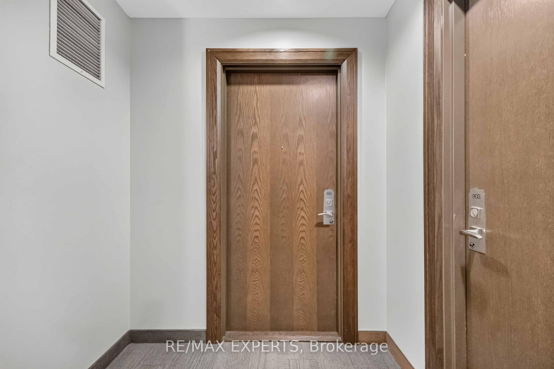 Photo 4 of Unit 902, 2900 Highway 7 Road, Vaughan, Concord — HOMEH
