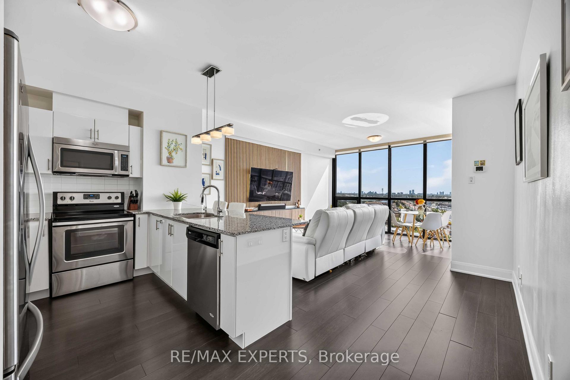 Photo 9 of Unit 902, 2900 Highway 7 Road, Vaughan, Concord — HOMEH