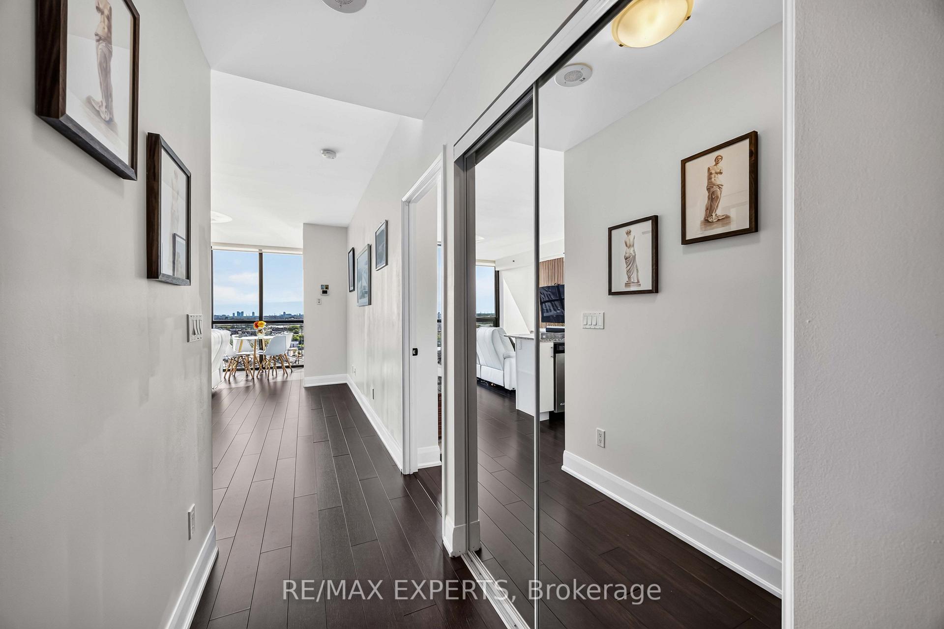 Photo 10 of Unit 902, 2900 Highway 7 Road, Vaughan, Concord — HOMEH