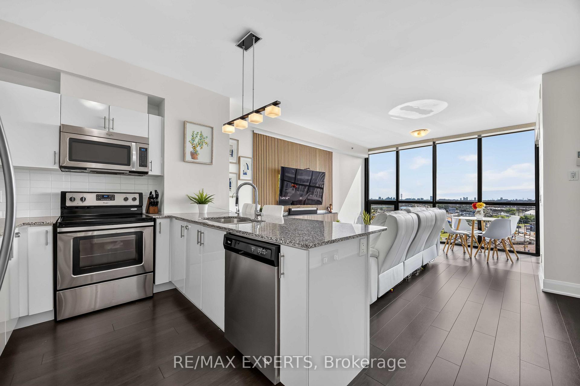 Photo 17 of Unit 902, 2900 Highway 7 Road, Vaughan, Concord — HOMEH
