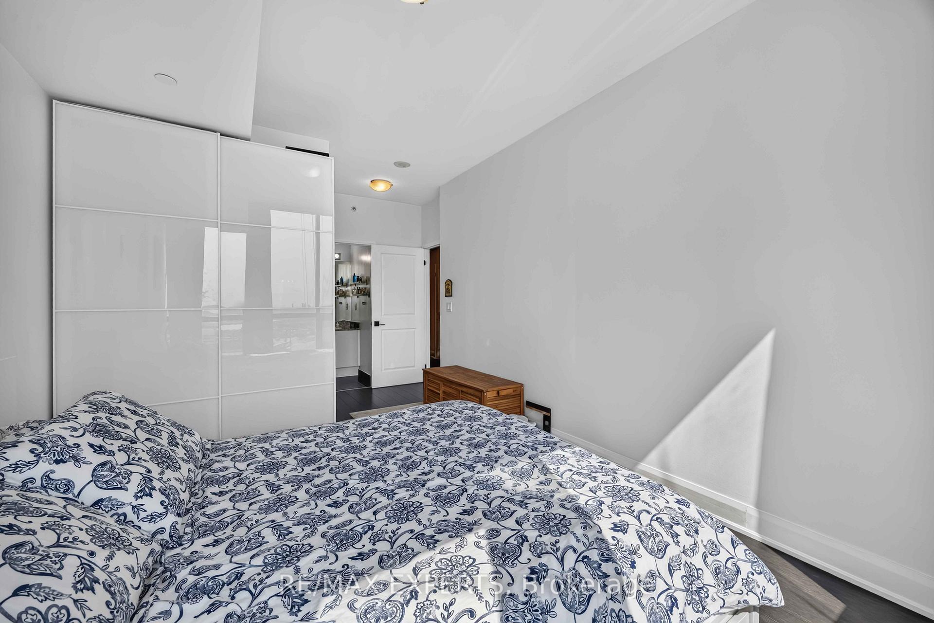 Photo 33 of Unit 902, 2900 Highway 7 Road, Vaughan, Concord — HOMEH