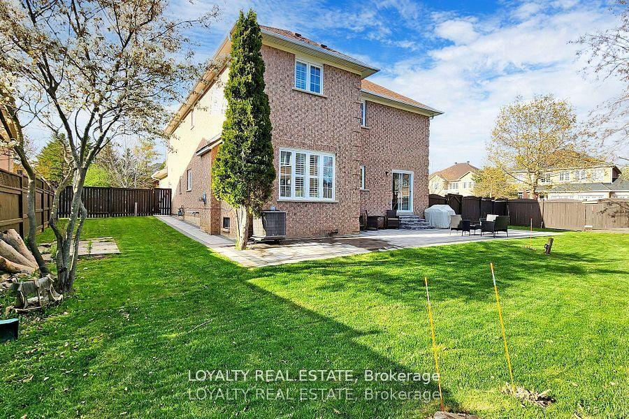Photo 7 of 97 Song Bird Drive, Markham, Rouge Fairways — HOMEH