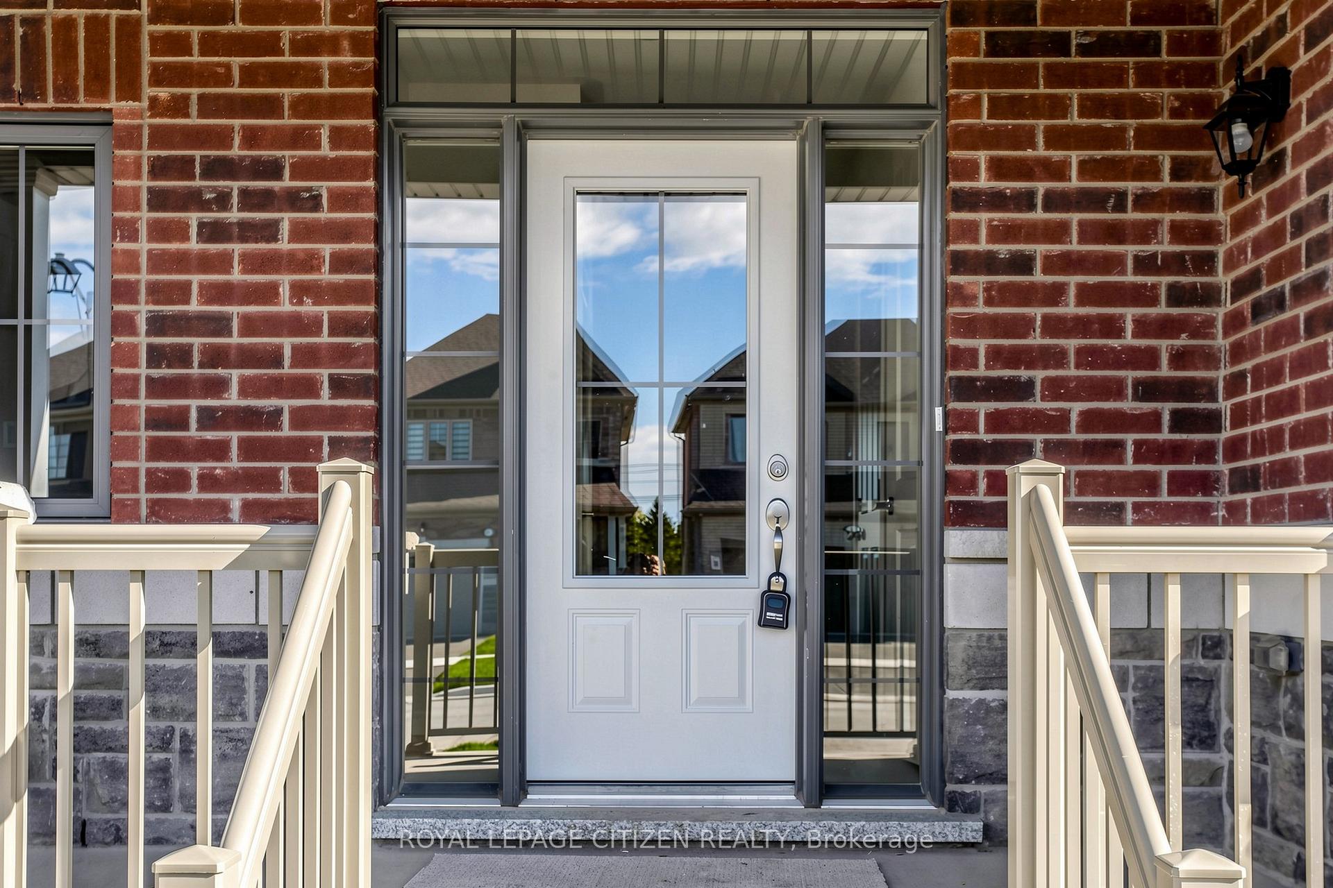 Photo 3 of 8 Fenn Crescent, New Tecumseth, Alliston — HOMEH