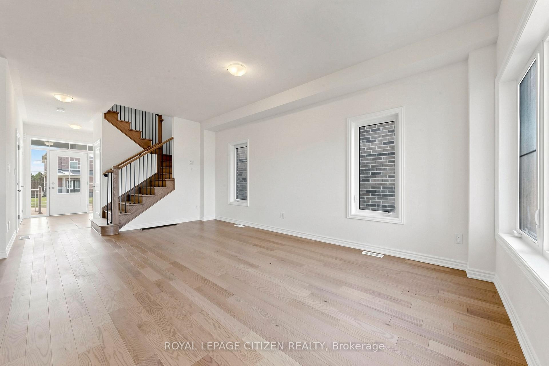 Photo 7 of 8 Fenn Crescent, New Tecumseth, Alliston — HOMEH