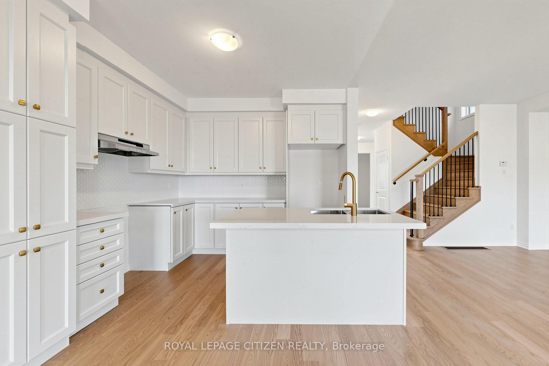 Photo 14 of 8 Fenn Crescent, New Tecumseth, Alliston — HOMEH