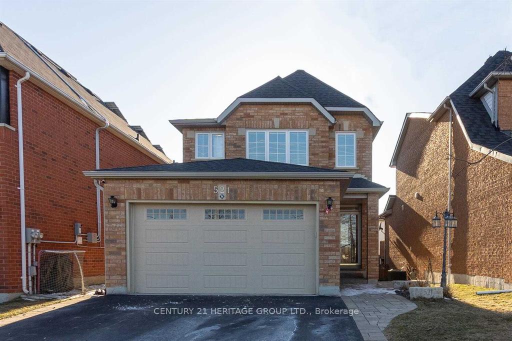 Front of 521 Heddle Crescent