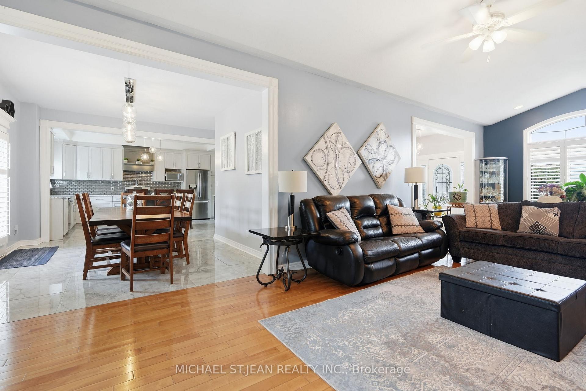 Photo 12 of 3690 Weinbrenner Road, Niagara Falls, Chippawa — HOMEH