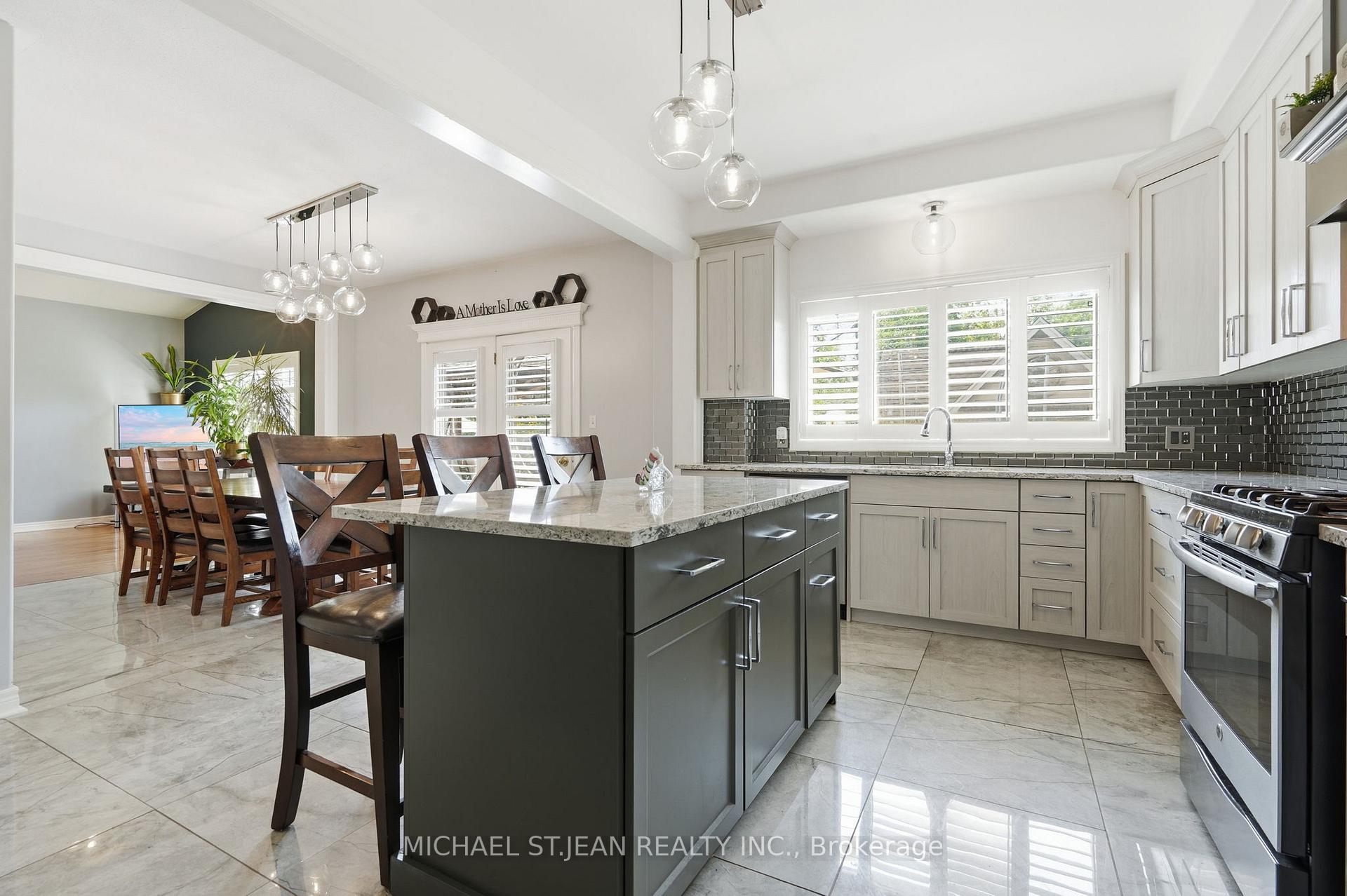 Photo 17 of 3690 Weinbrenner Road, Niagara Falls, Chippawa — HOMEH