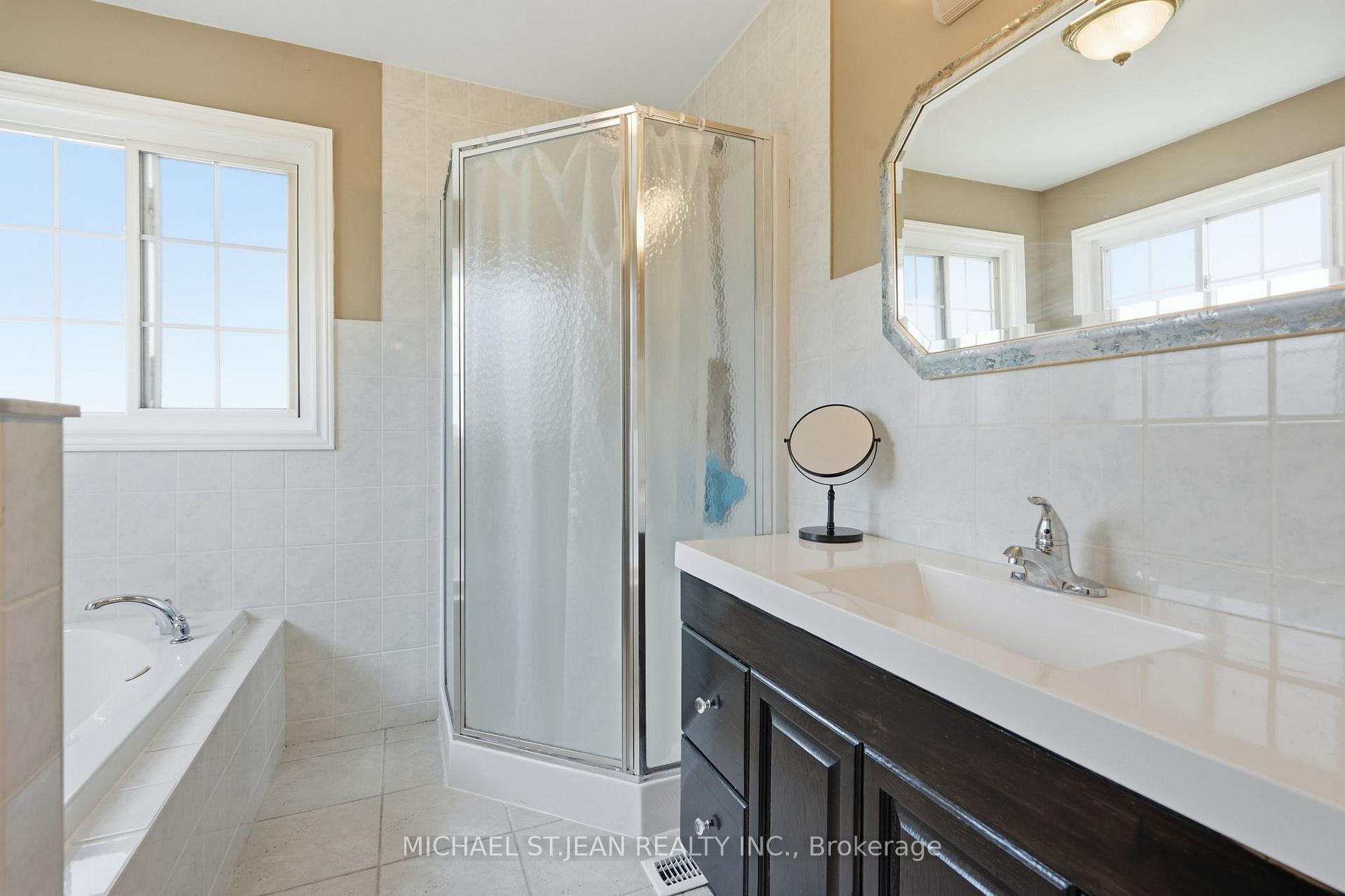 Photo 23 of 3690 Weinbrenner Road, Niagara Falls, Chippawa — HOMEH
