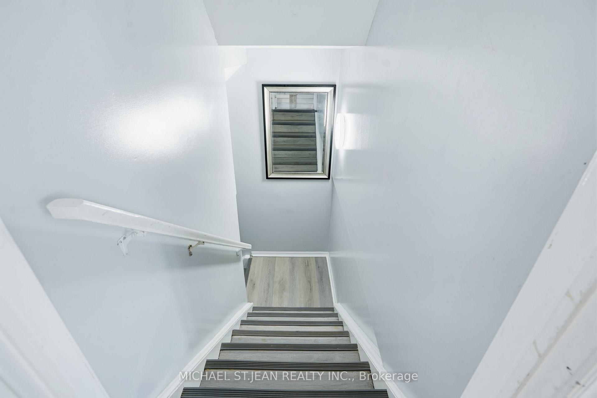 Photo 30 of 3690 Weinbrenner Road, Niagara Falls, Chippawa — HOMEH