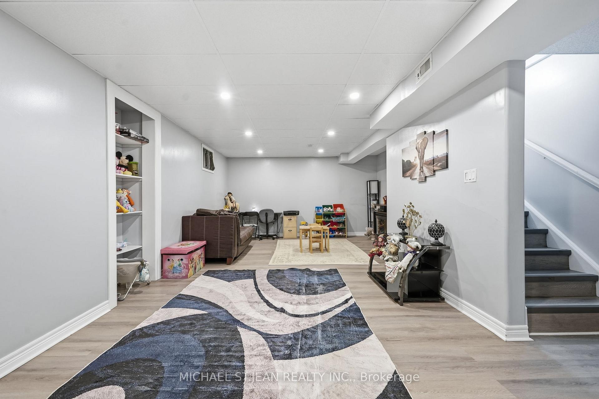 Photo 31 of 3690 Weinbrenner Road, Niagara Falls, Chippawa — HOMEH