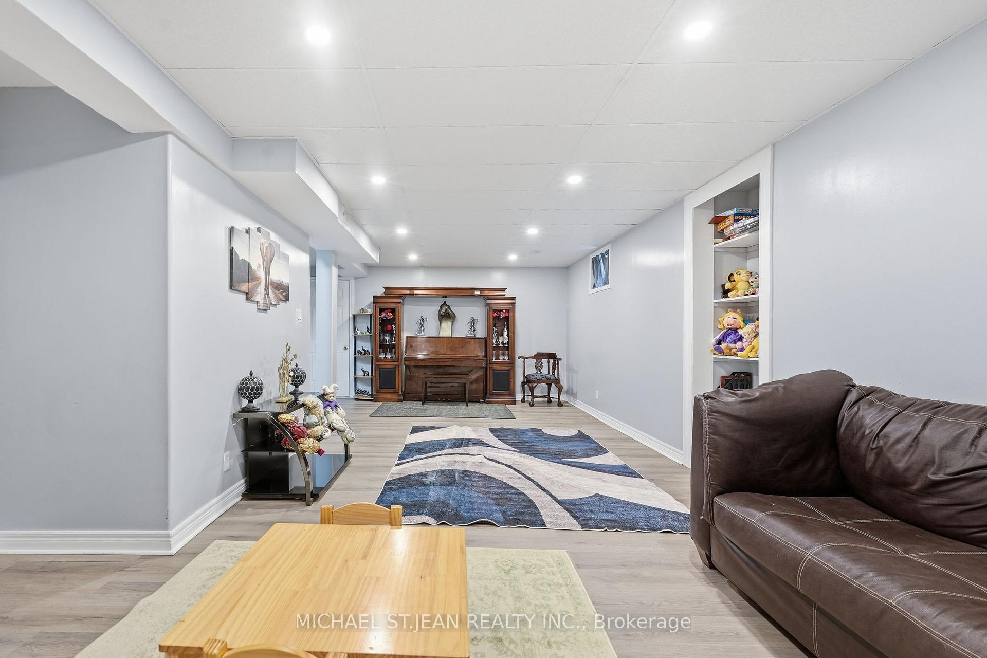 Photo 32 of 3690 Weinbrenner Road, Niagara Falls, Chippawa — HOMEH