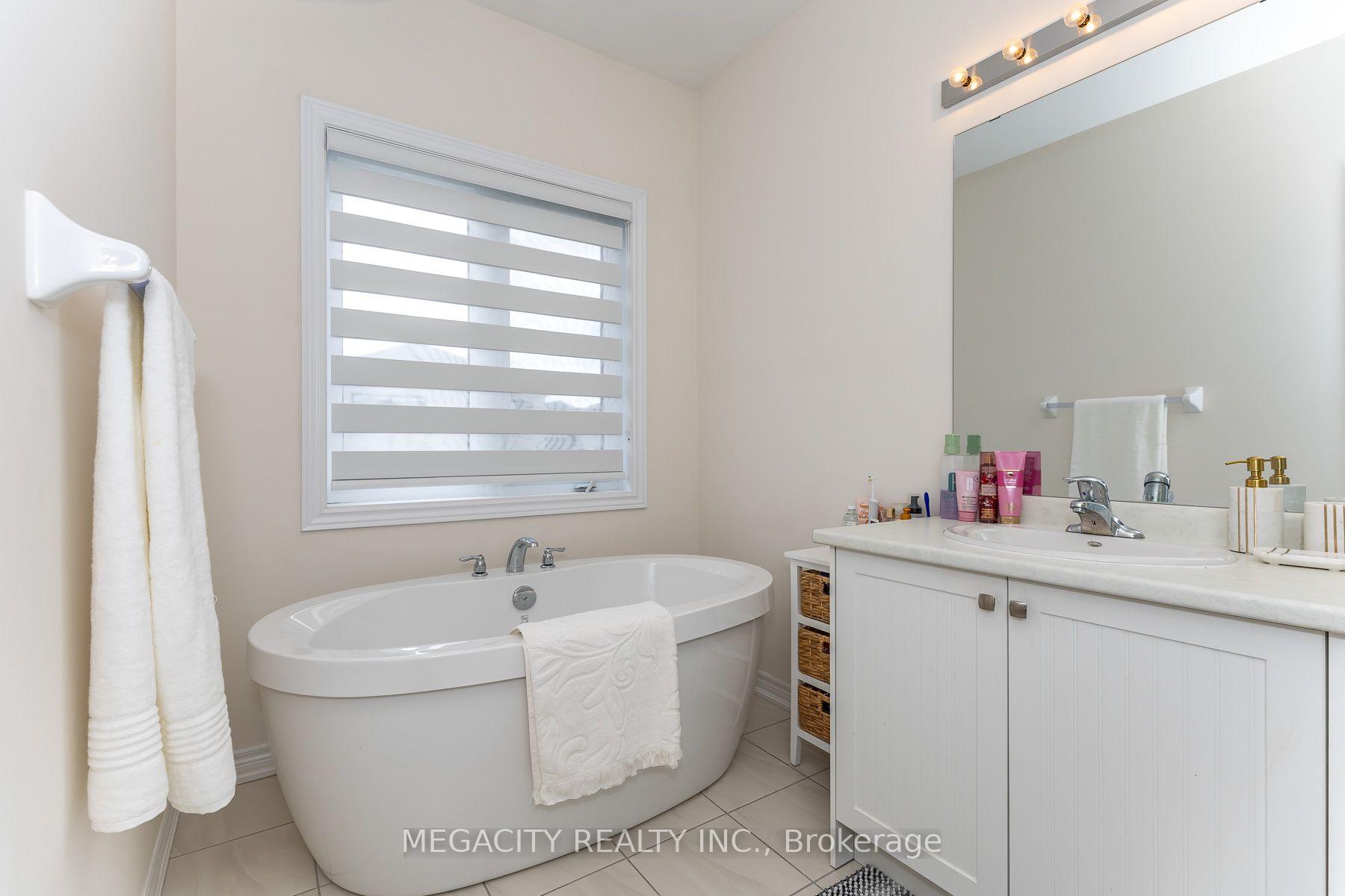 Photo 23 of 1348 Klondike Drive, Oshawa, Kedron — HOMEH