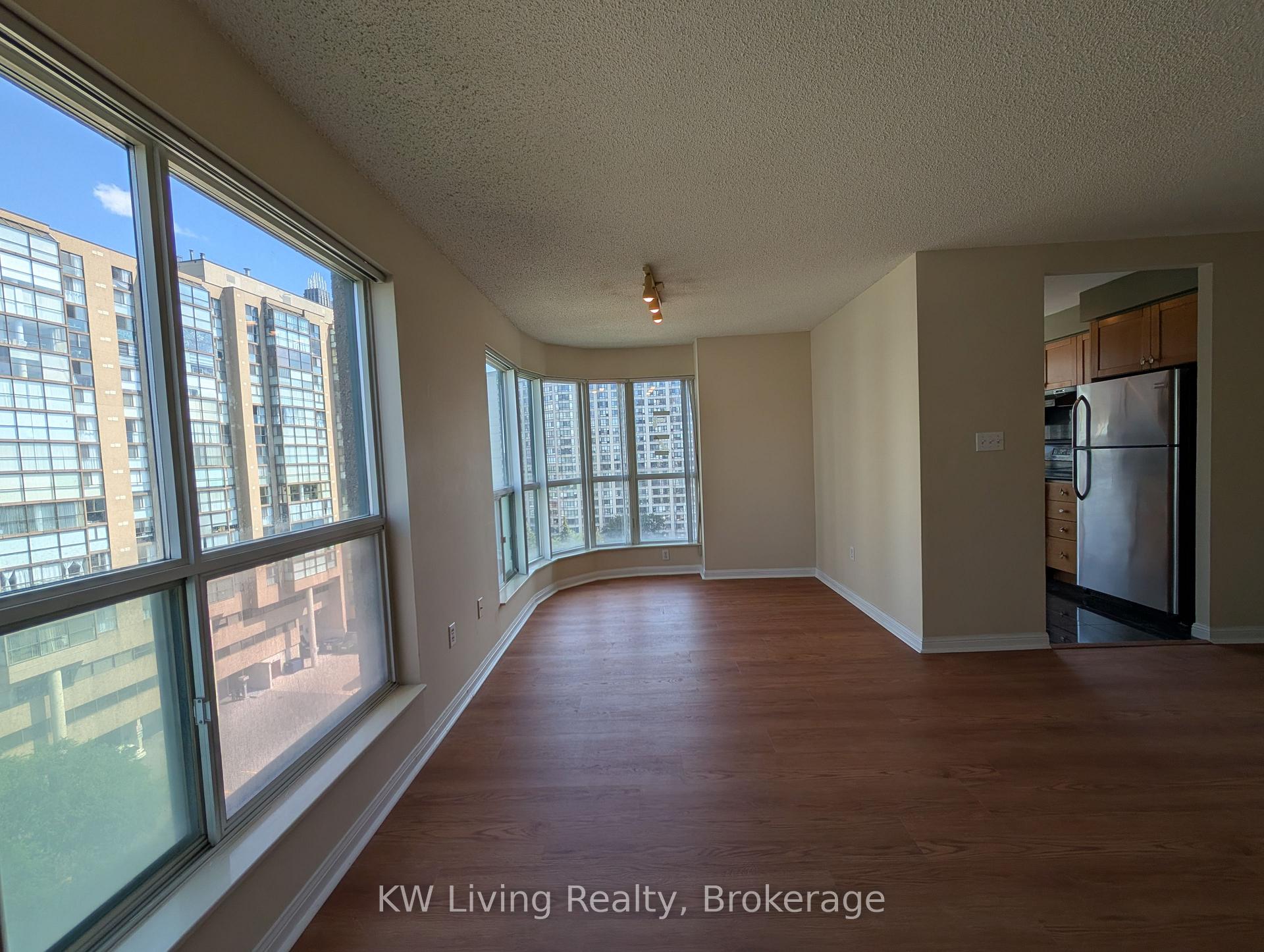 Photo 4 of Unit 1102, 23 Lorraine Drive, North York, Willowdale West — HOMEH