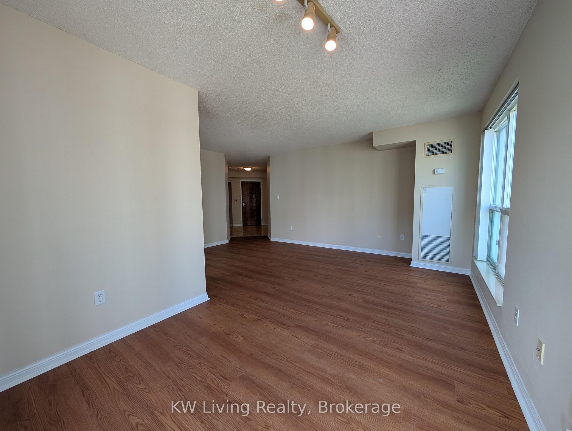 Photo 6 of Unit 1102, 23 Lorraine Drive, North York, Willowdale West — HOMEH