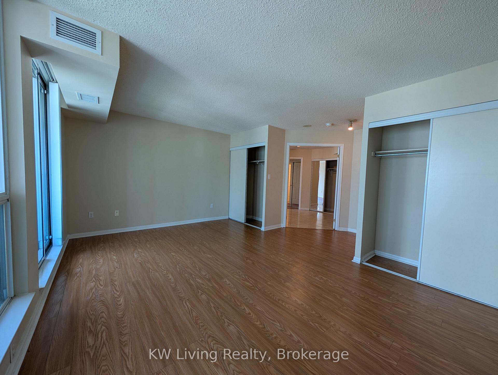 Photo 12 of Unit 1102, 23 Lorraine Drive, North York, Willowdale West — HOMEH