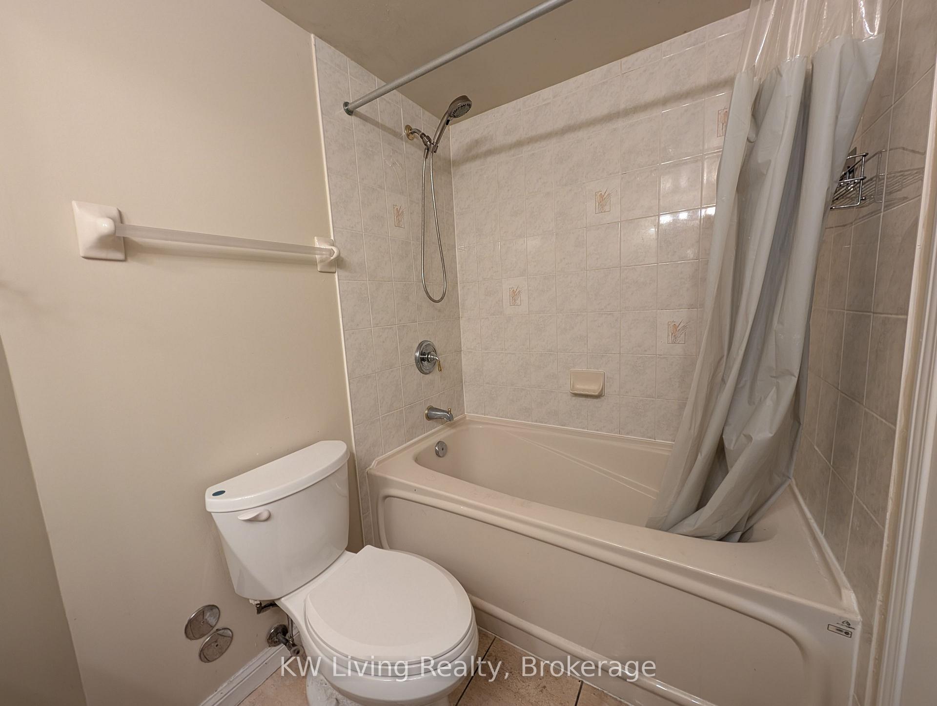Photo 15 of Unit 1102, 23 Lorraine Drive, North York, Willowdale West — HOMEH