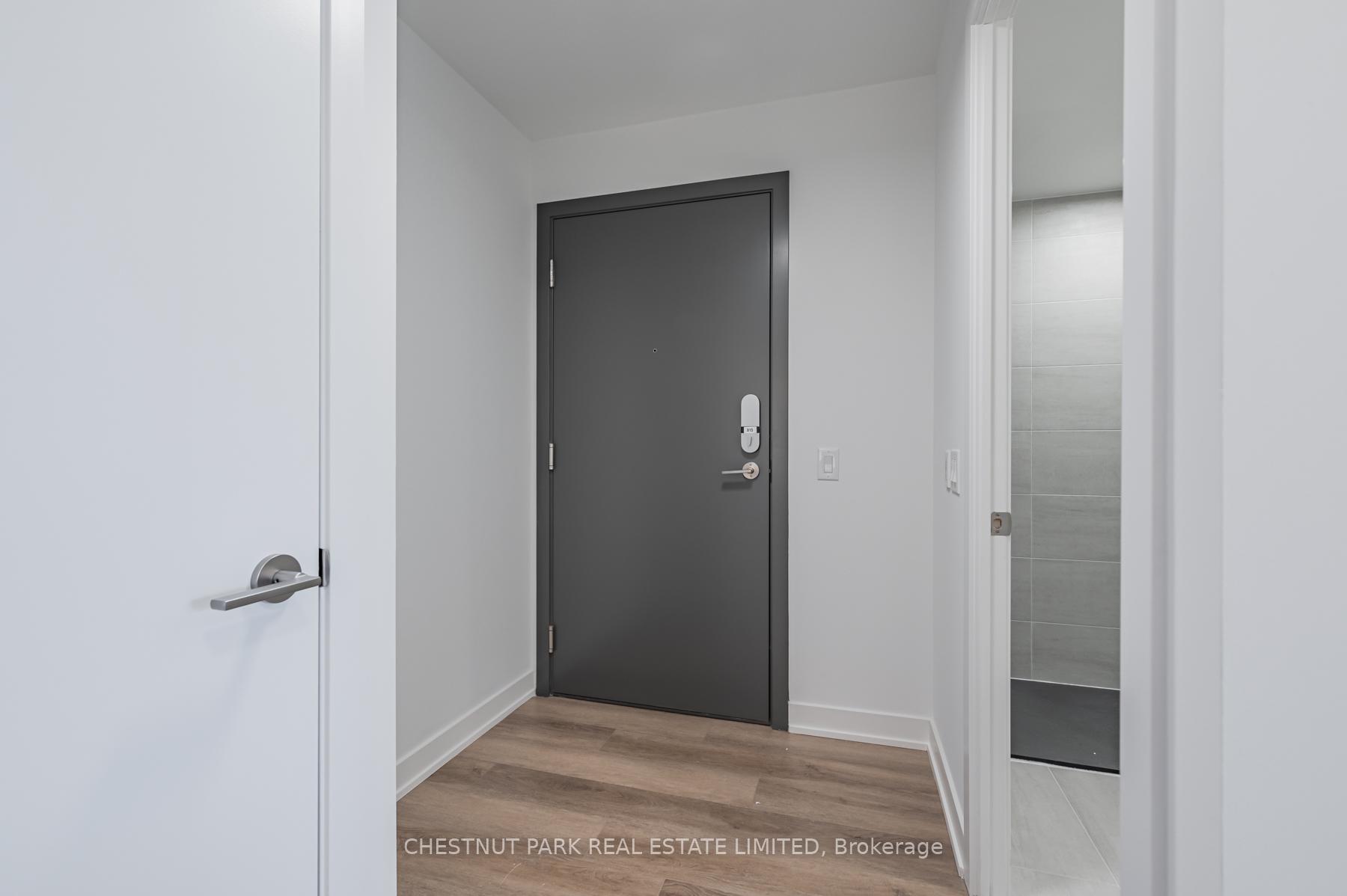 Photo 2 of Unit 915, 9 Tecumseth Street, Toronto, Niagara — HOMEH