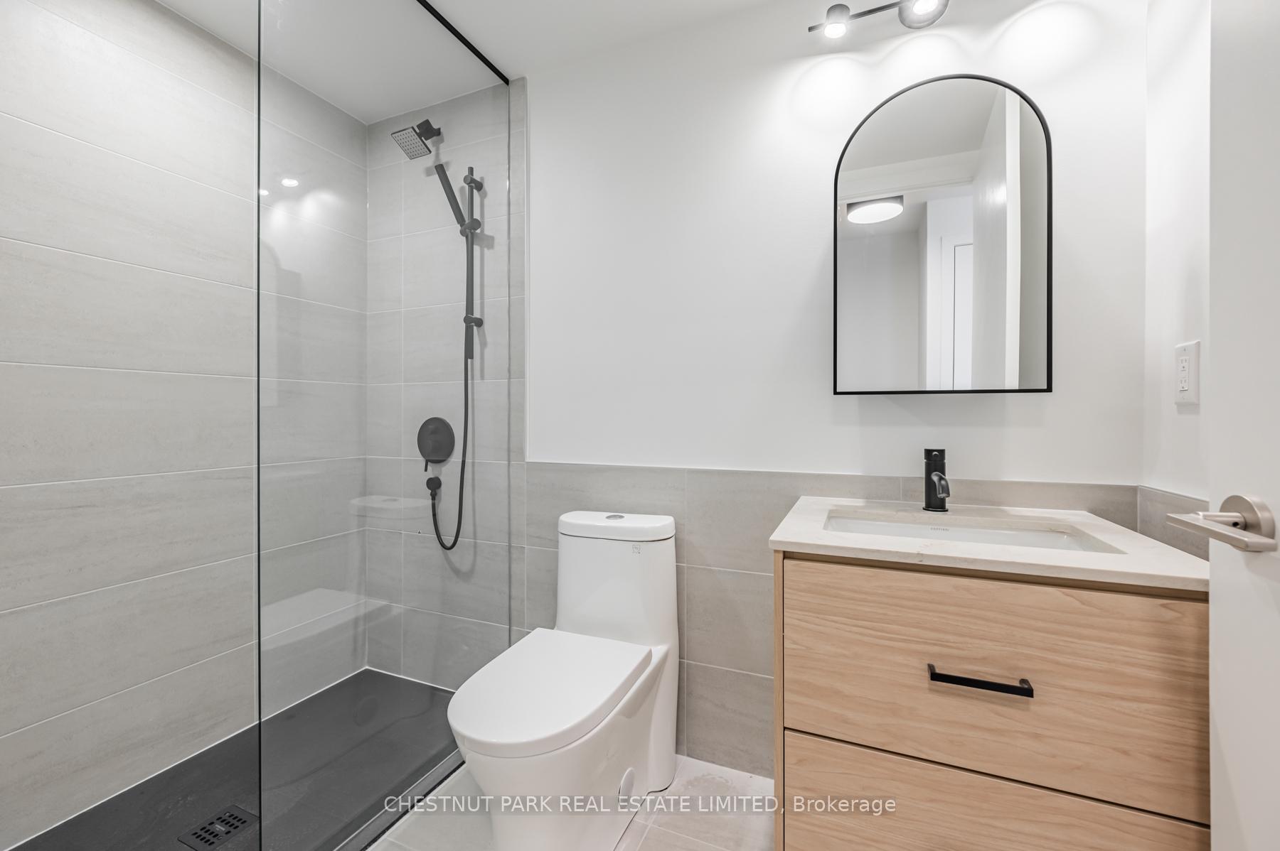 Photo 15 of Unit 915, 9 Tecumseth Street, Toronto, Niagara — HOMEH