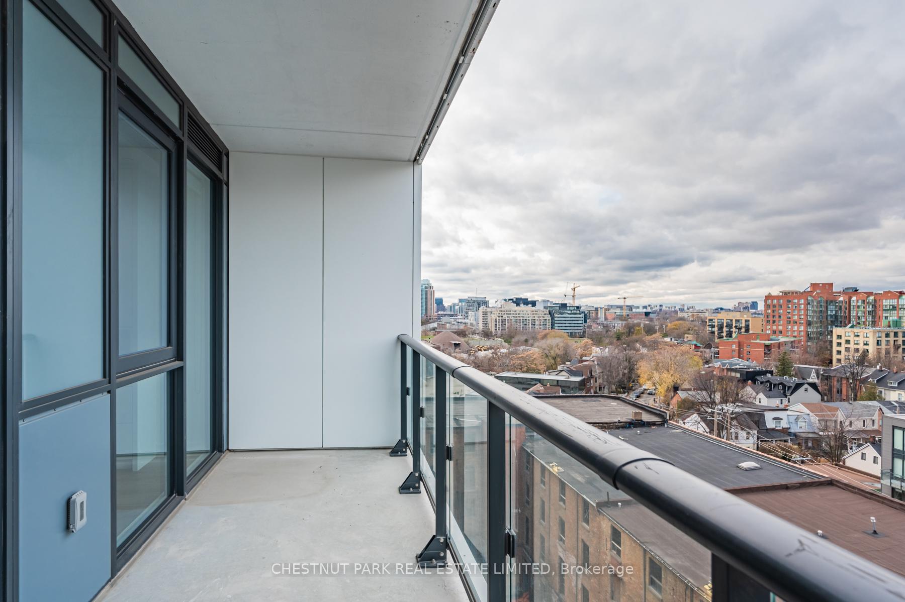Photo 17 of Unit 915, 9 Tecumseth Street, Toronto, Niagara — HOMEH