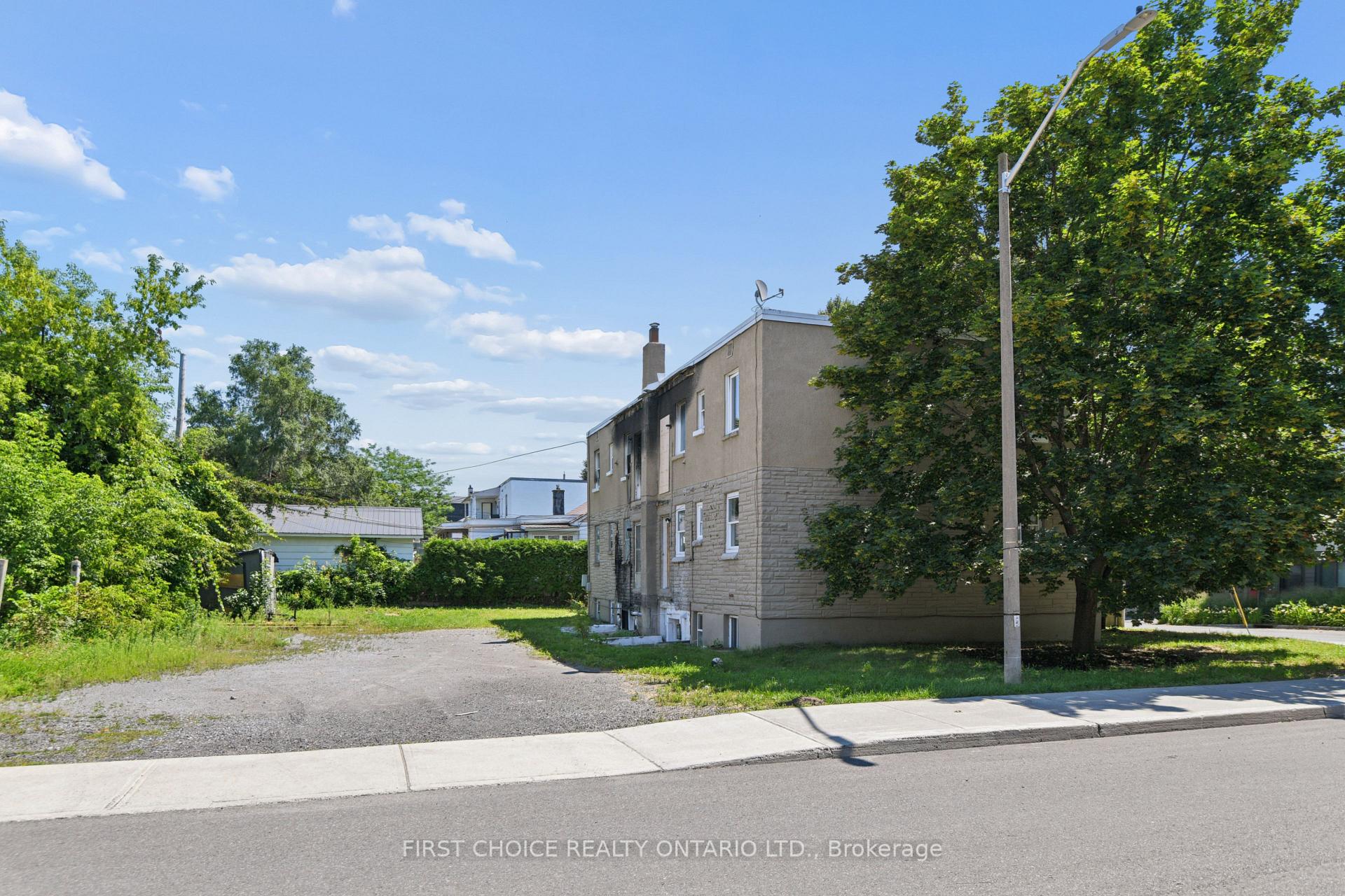 Photo 8 of 255 St Denis Street, Ottawa, Vanier — HOMEH
