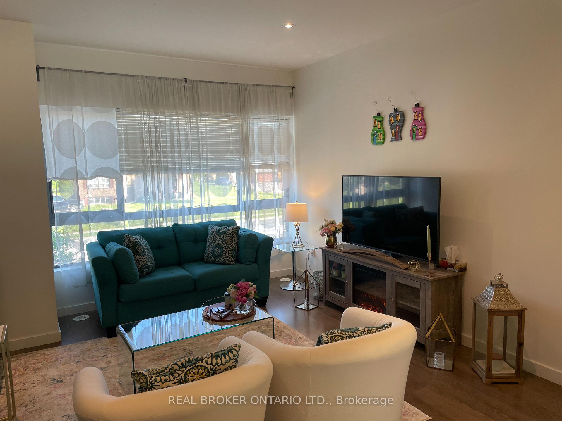 Photo 4 of Unit 8, 369 Essa Road, Barrie, Holly — HOMEH