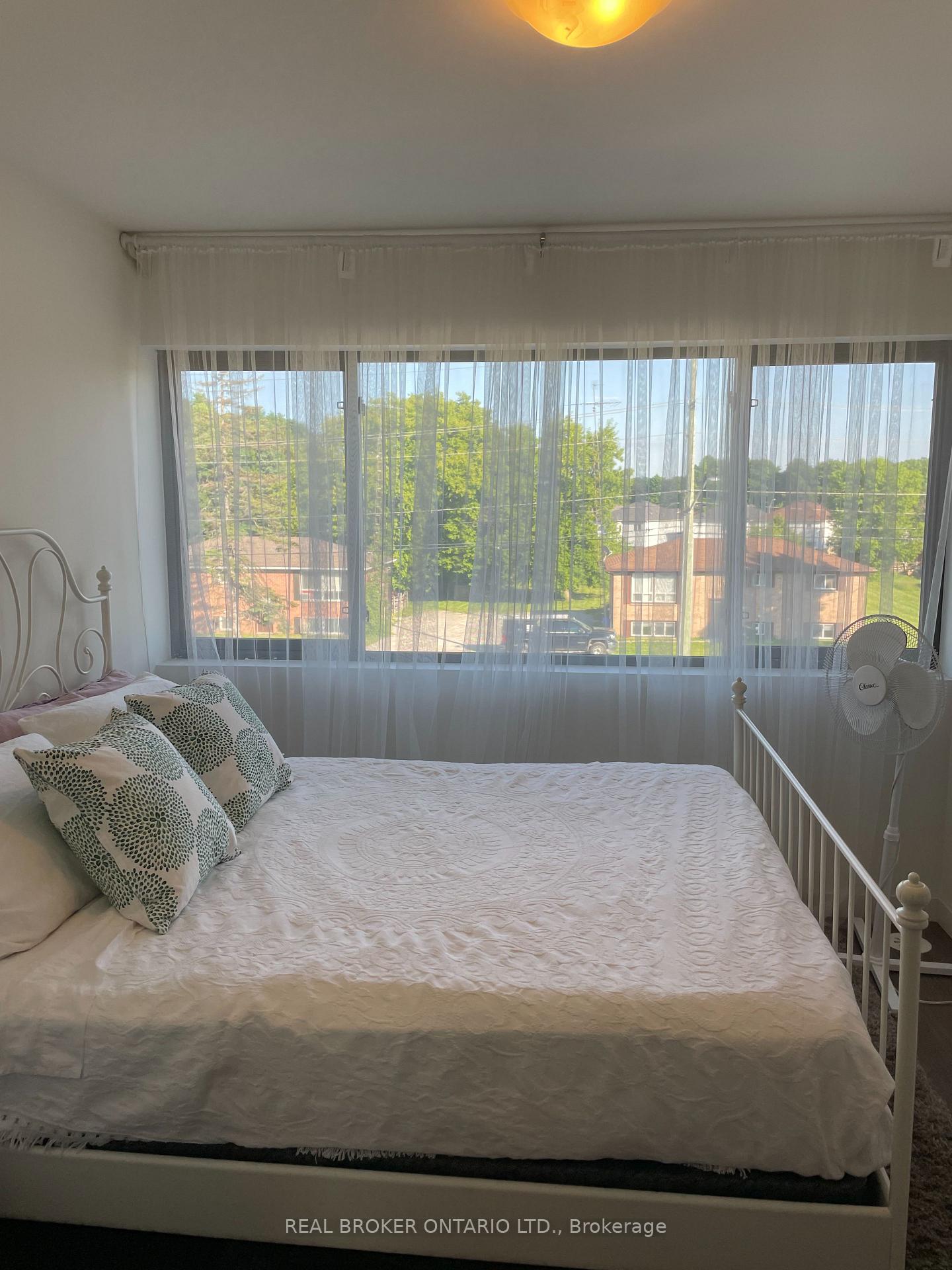 Photo 24 of Unit 8, 369 Essa Road, Barrie, Holly — HOMEH
