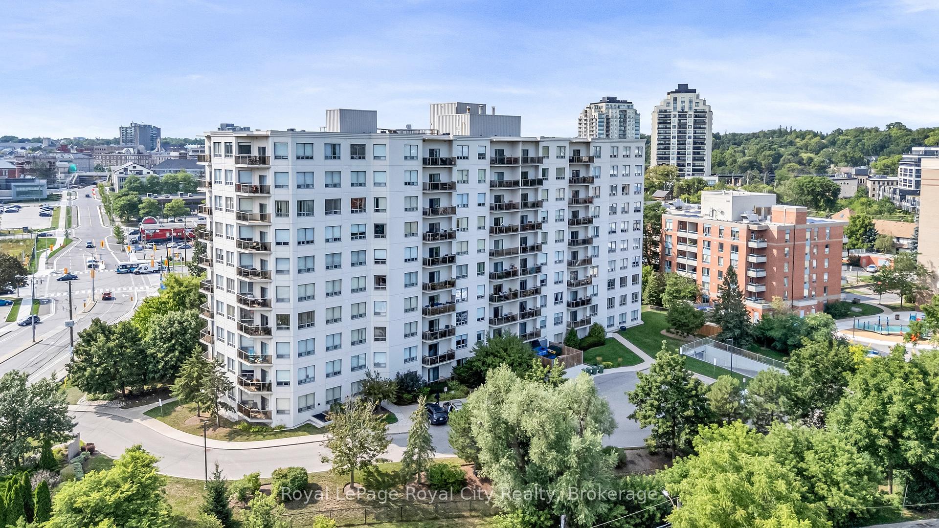 Photo of Unit 301, 60 Wyndham Street S