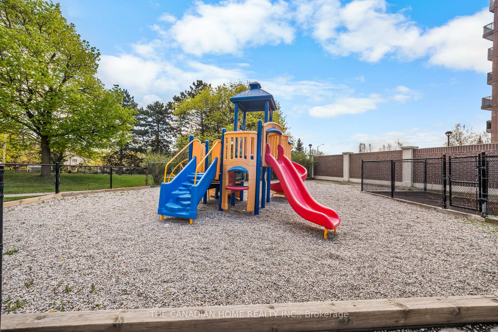 Photo 16 of Unit 103, 4 Lisa Street, Brampton, Queen Street Corridor — HOMEH