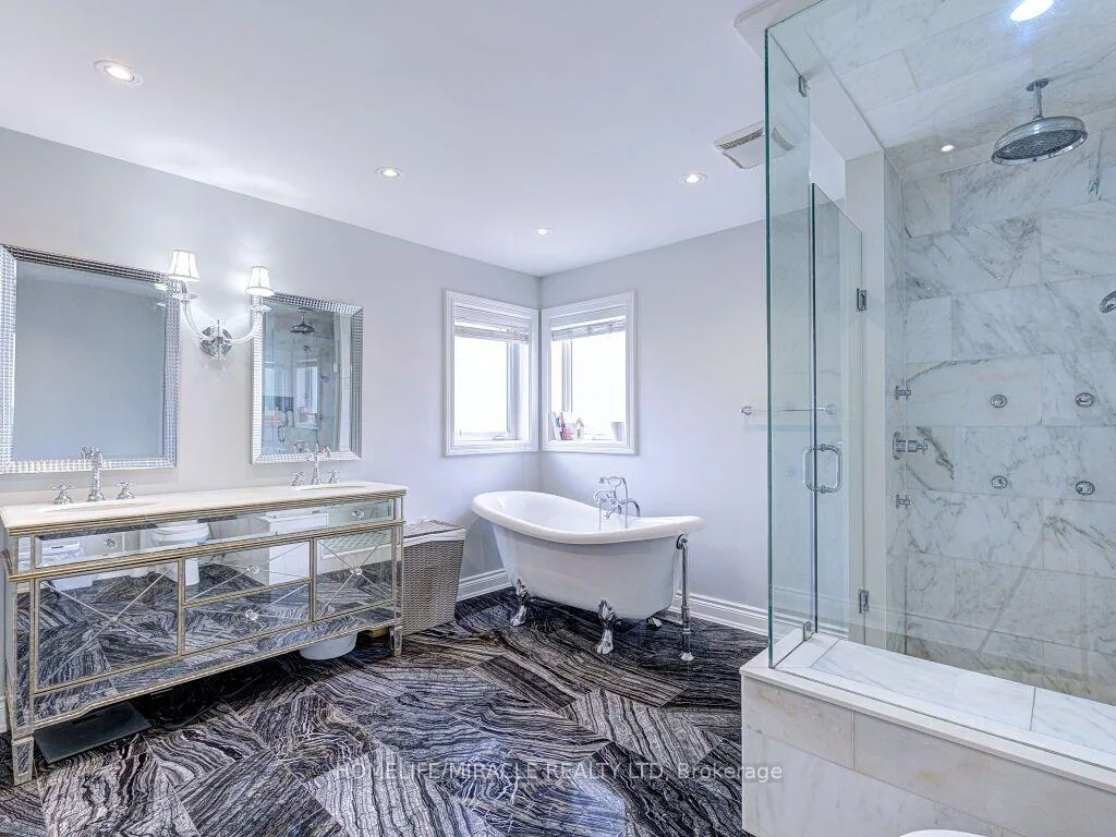 Photo 16 of 5437 Royal Aberdeen Drive, Mississauga, Hurontario — HOMEH