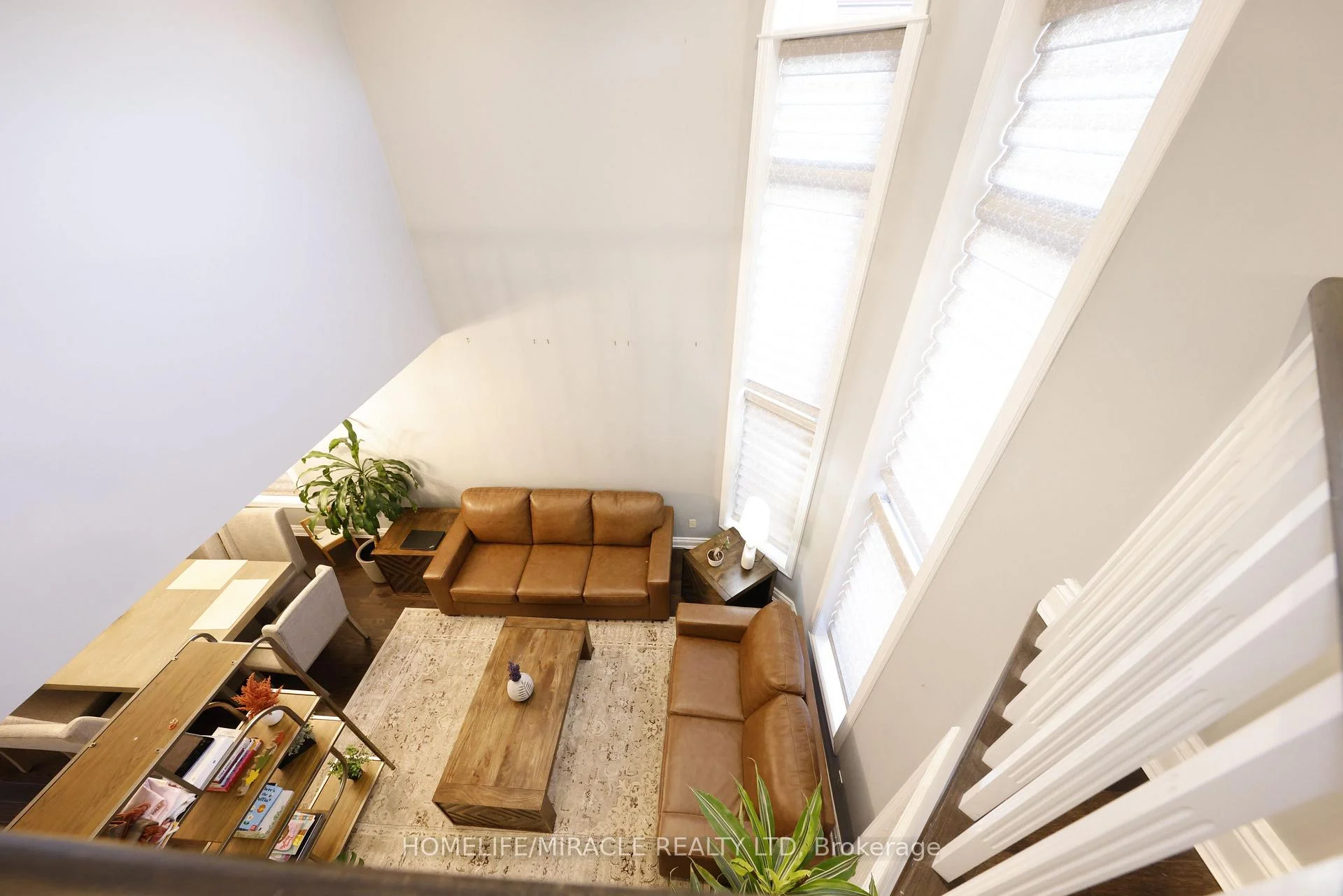 Photo 8 of 5437 Royal Aberdeen Drive, Mississauga, Hurontario — HOMEH