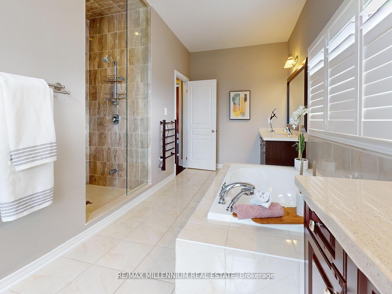 Photo 32 of 51 Kincardine Street, Vaughan, Kleinburg — HOMEH