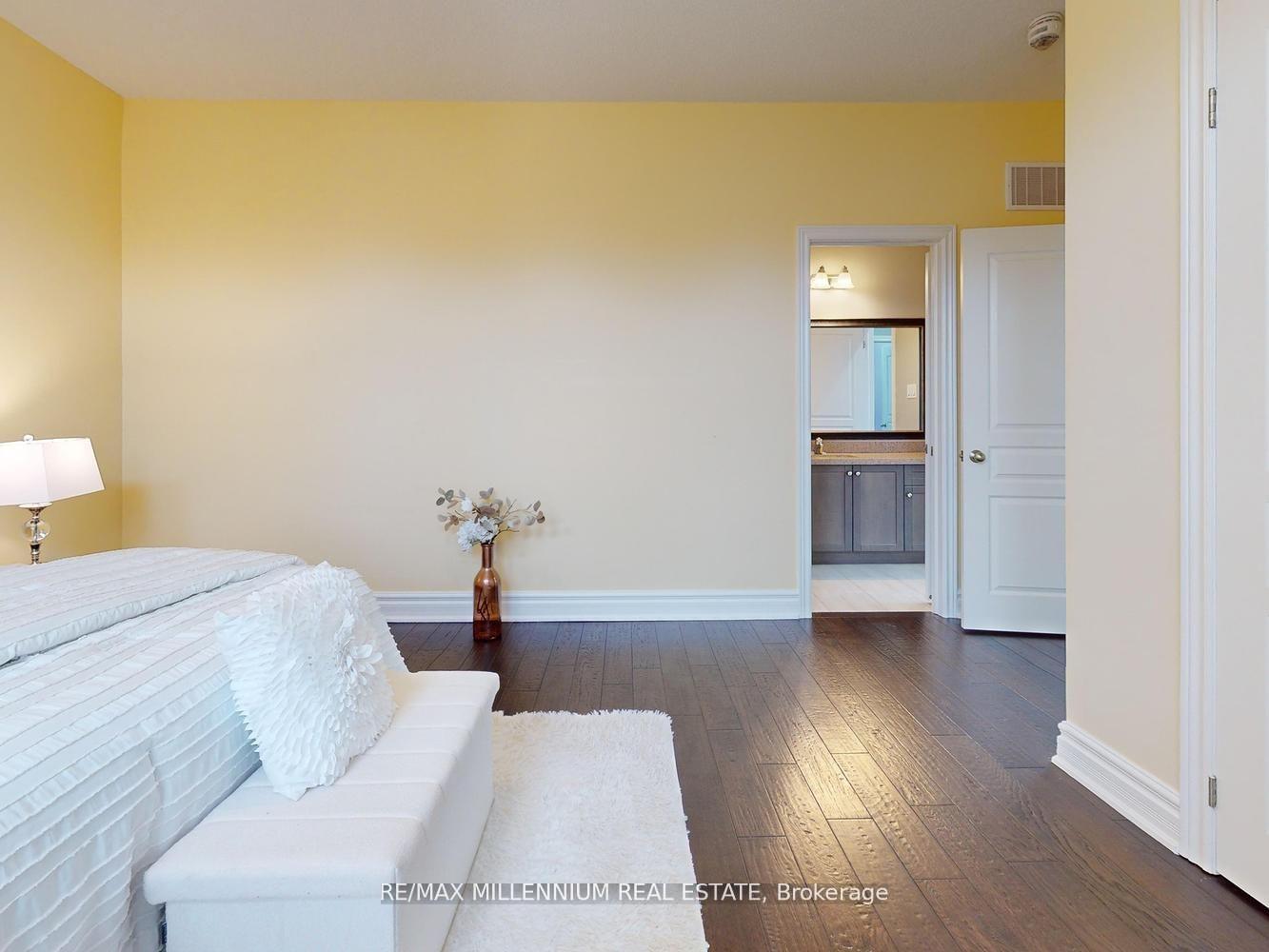 Photo 37 of 51 Kincardine Street, Vaughan, Kleinburg — HOMEH
