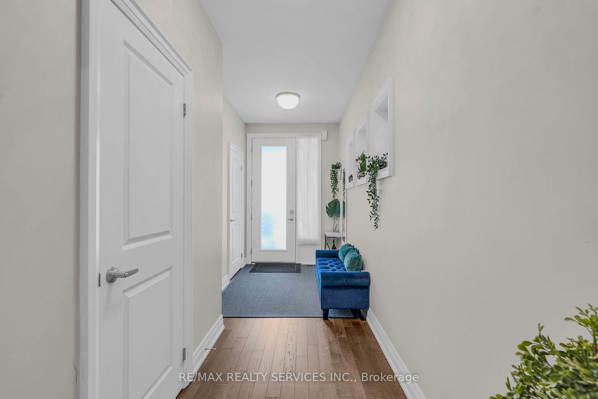 Photo 3 of 6 Lollard Way, Brampton, Bram West — HOMEH
