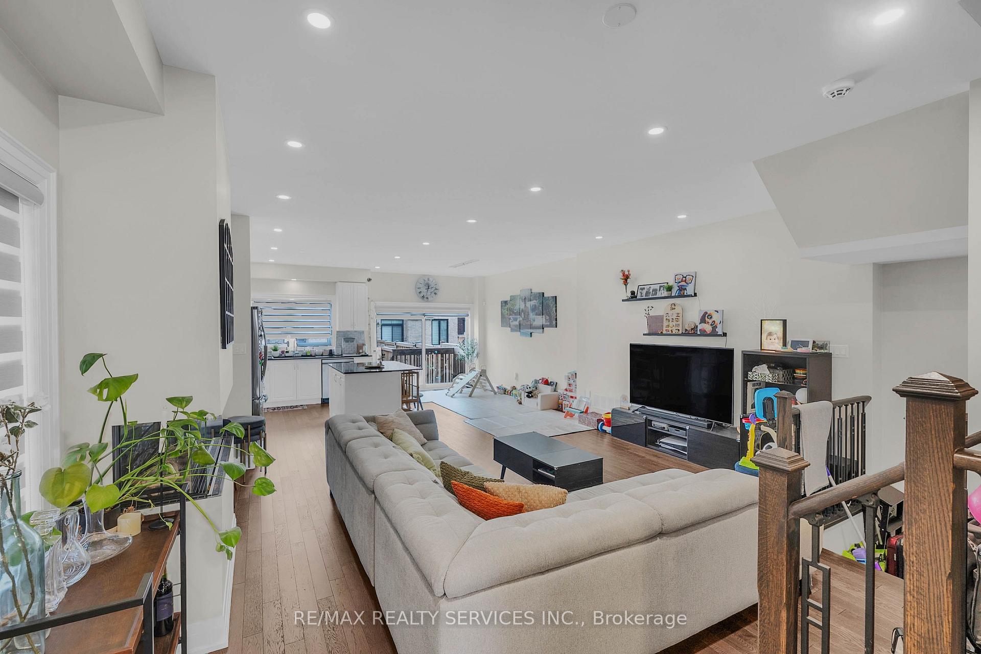 Photo 6 of 6 Lollard Way, Brampton, Bram West — HOMEH