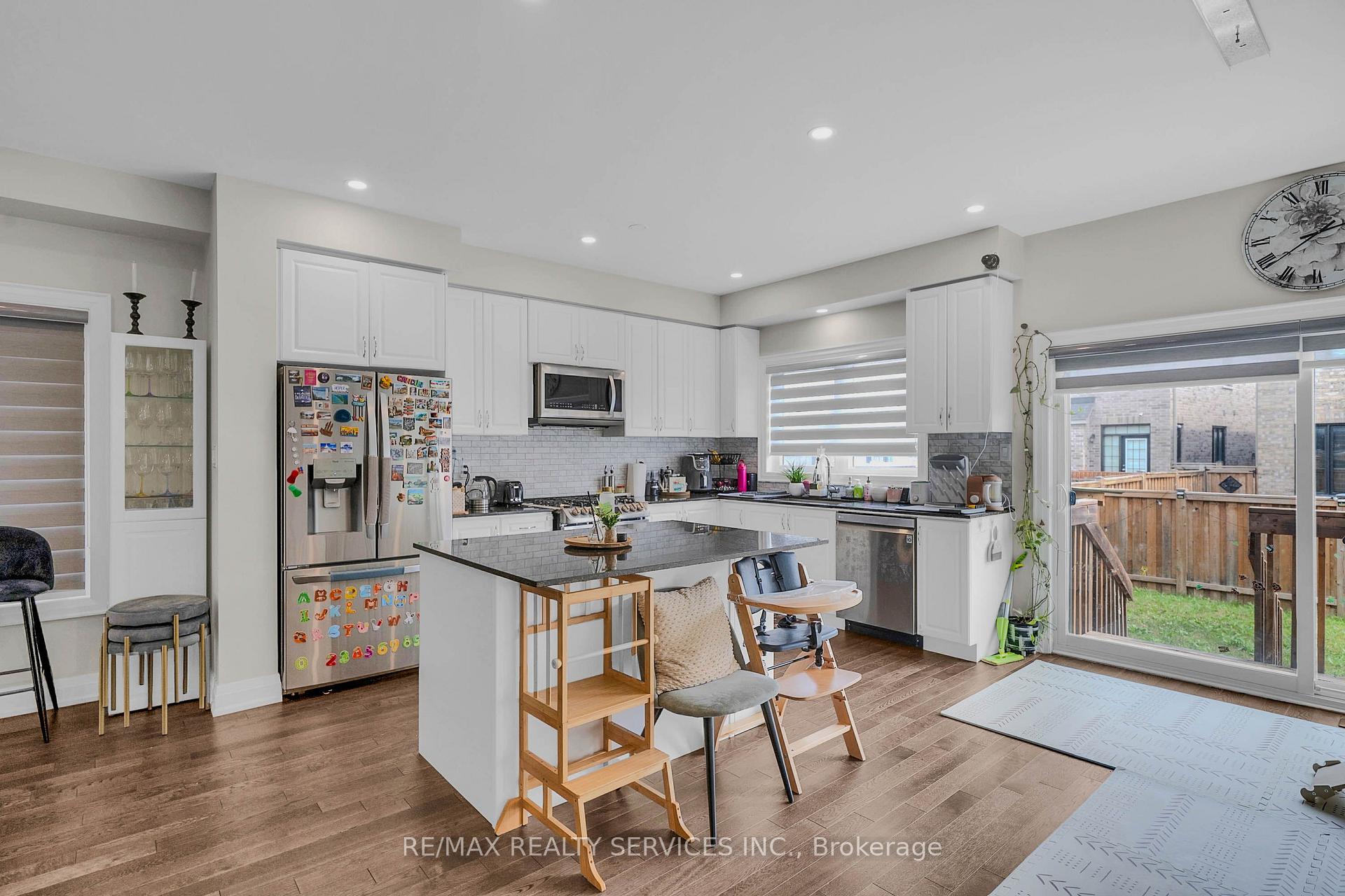 Photo 10 of 6 Lollard Way, Brampton, Bram West — HOMEH