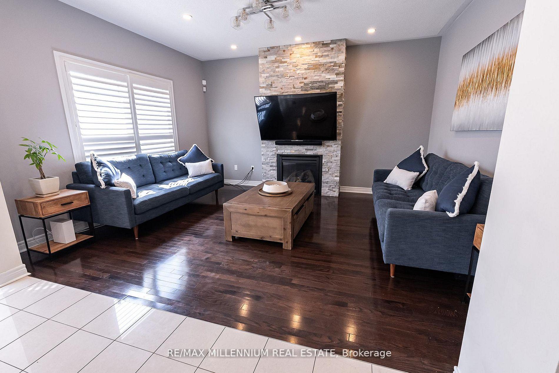 Photo 16 of 19 Bellotti Crescent, Ajax, Northeast Ajax — HOMEH