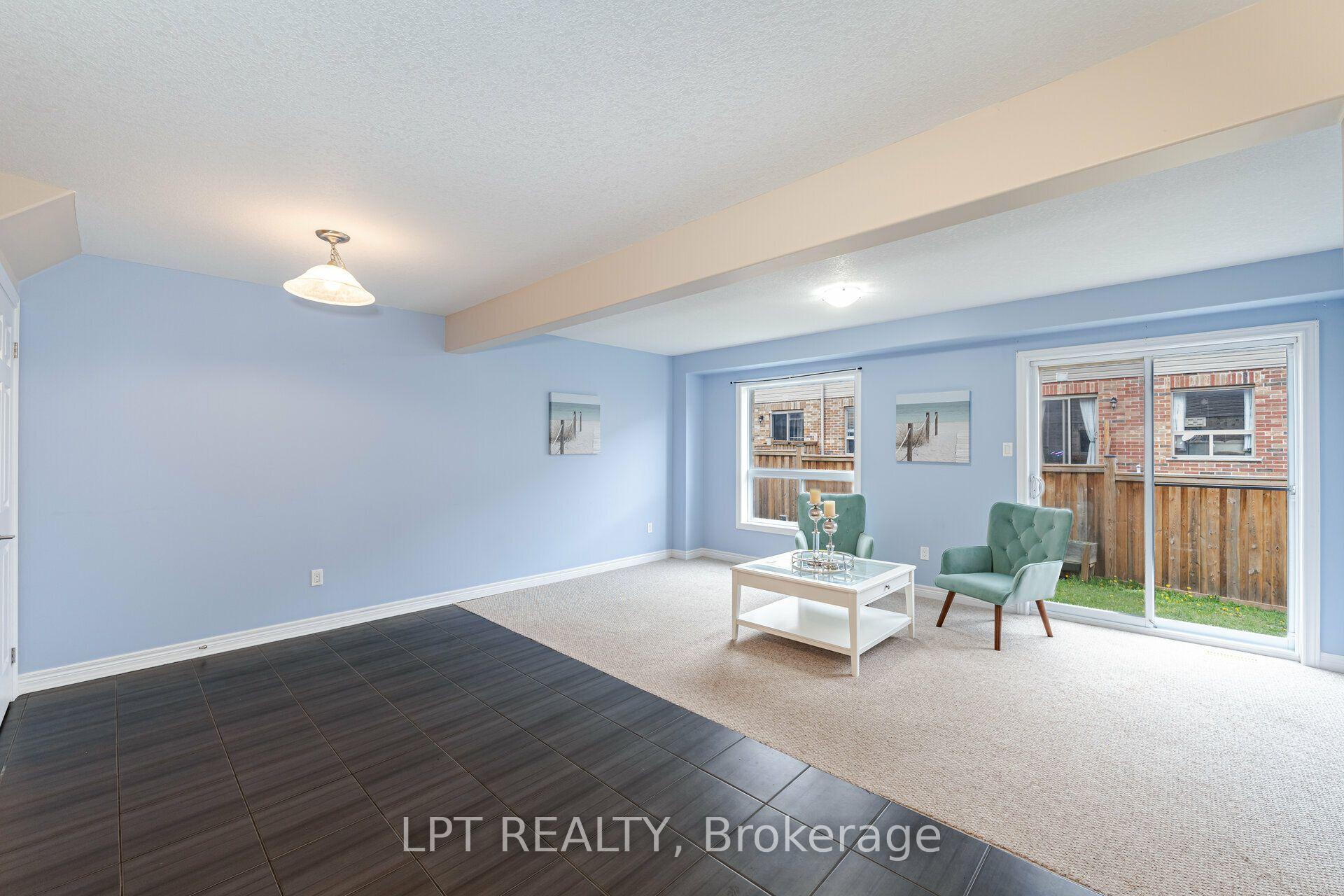 Photo 4 of Unit 15, 124 Parkinson Crescent, Orangeville — HOMEH