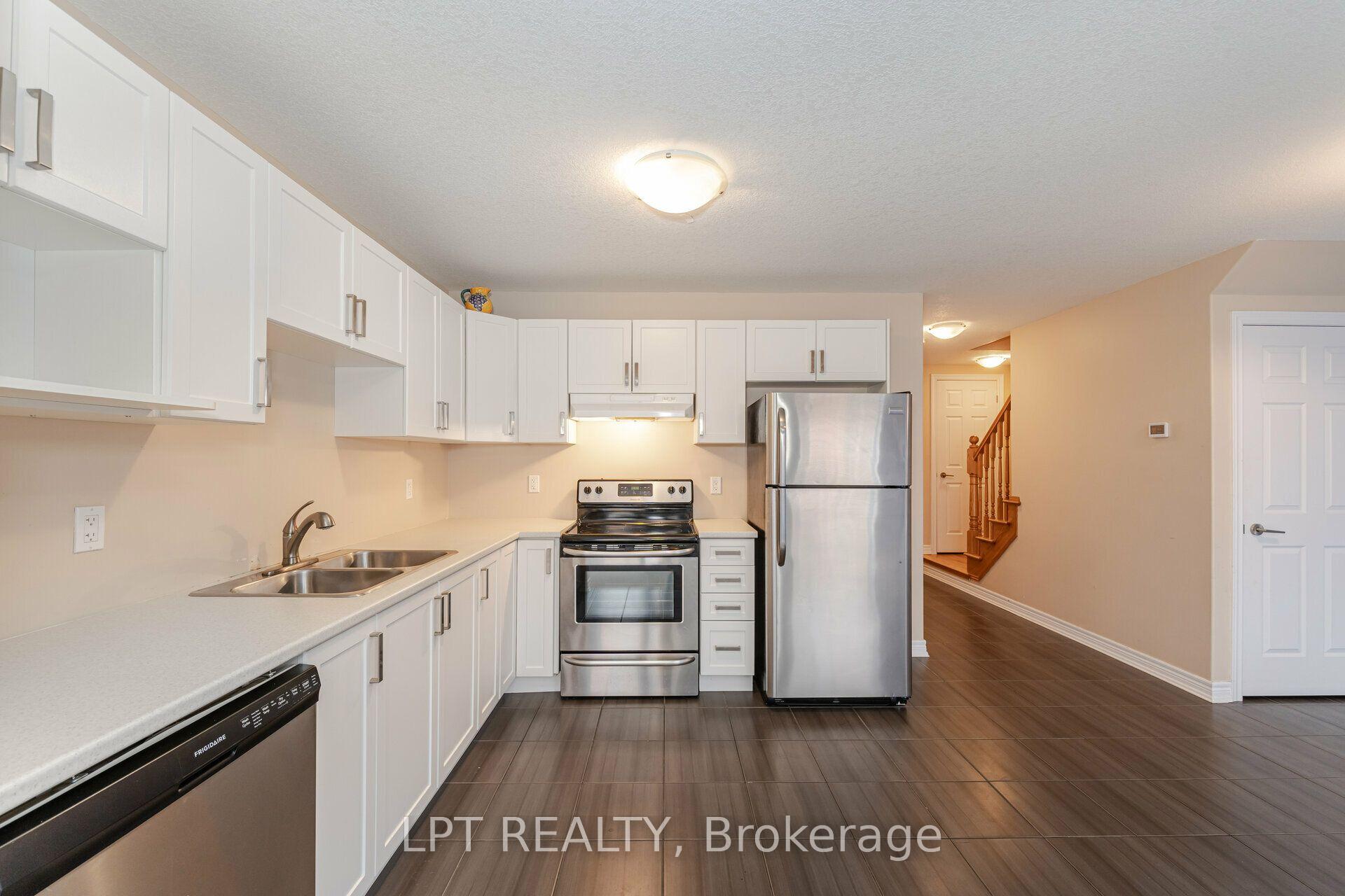 Photo 6 of Unit 15, 124 Parkinson Crescent, Orangeville — HOMEH