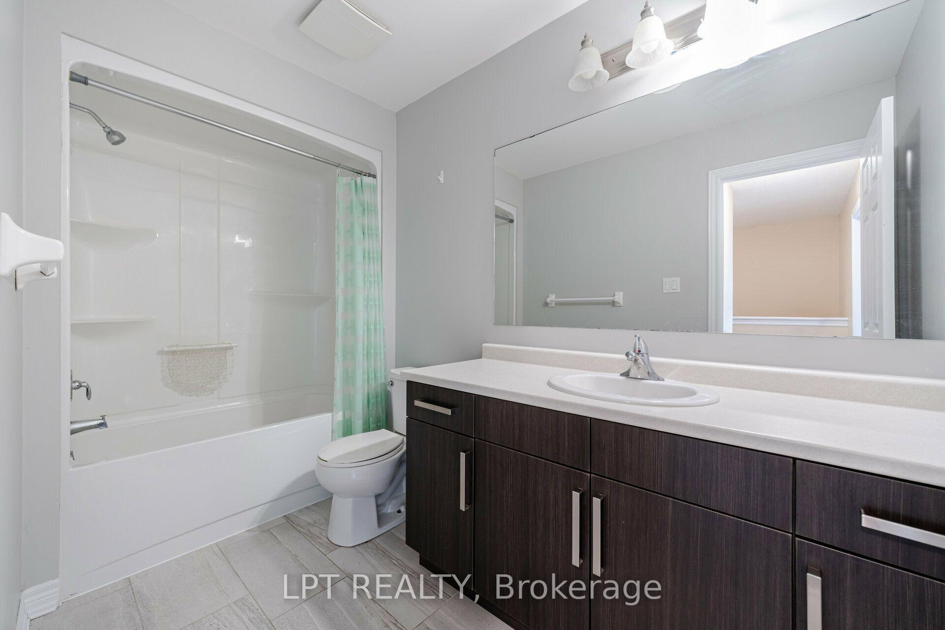 Photo 18 of Unit 15, 124 Parkinson Crescent, Orangeville — HOMEH