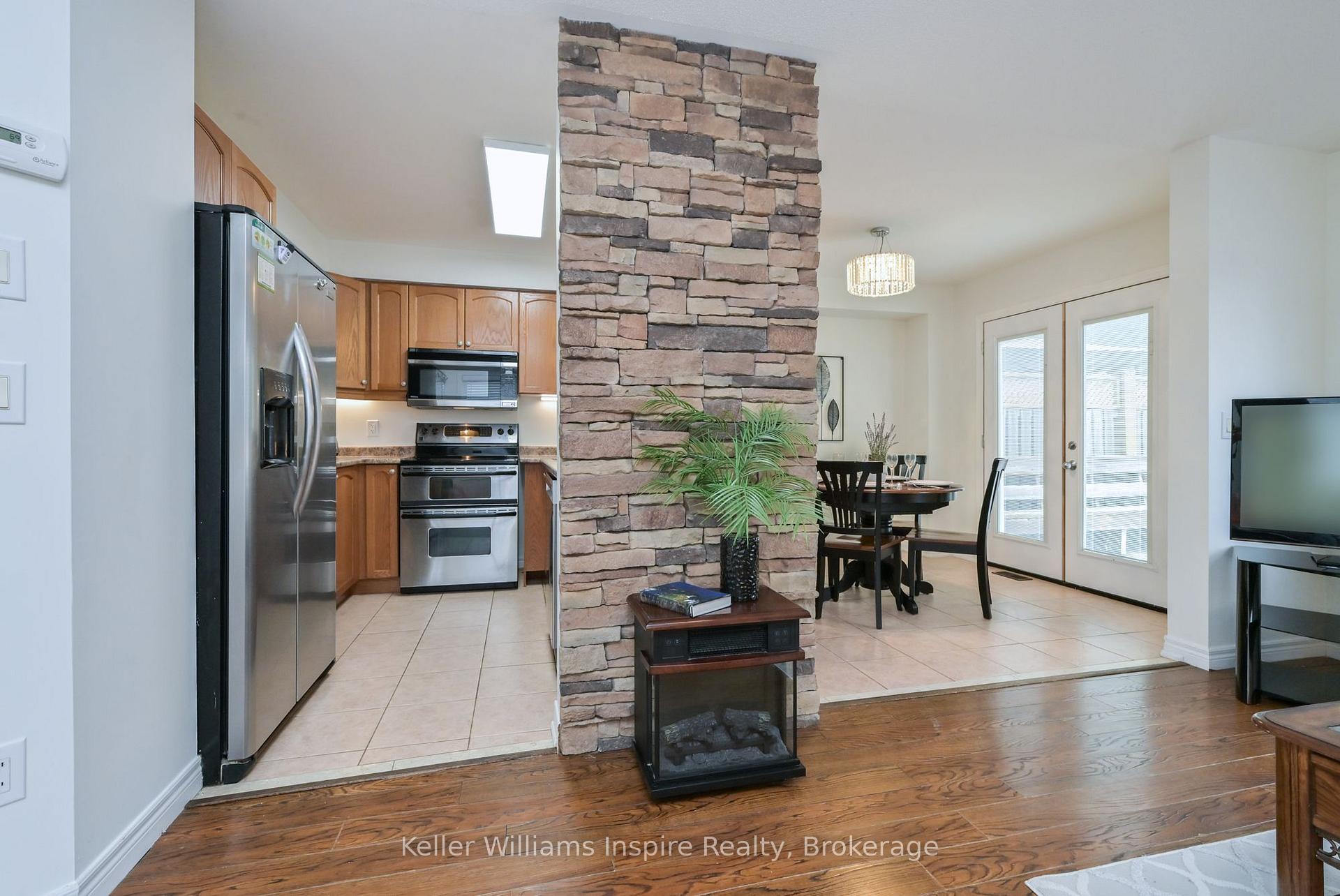 Photo 12 of 352 Orvis Crescent, Shelburne — HOMEH