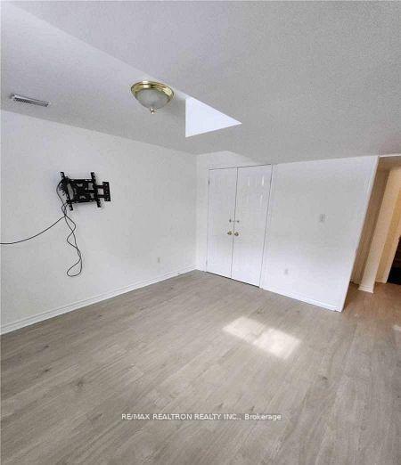 Photo 2 of Unit Bsmnt, 49 Hanmer Street, Barrie, East Bayfield — HOMEH