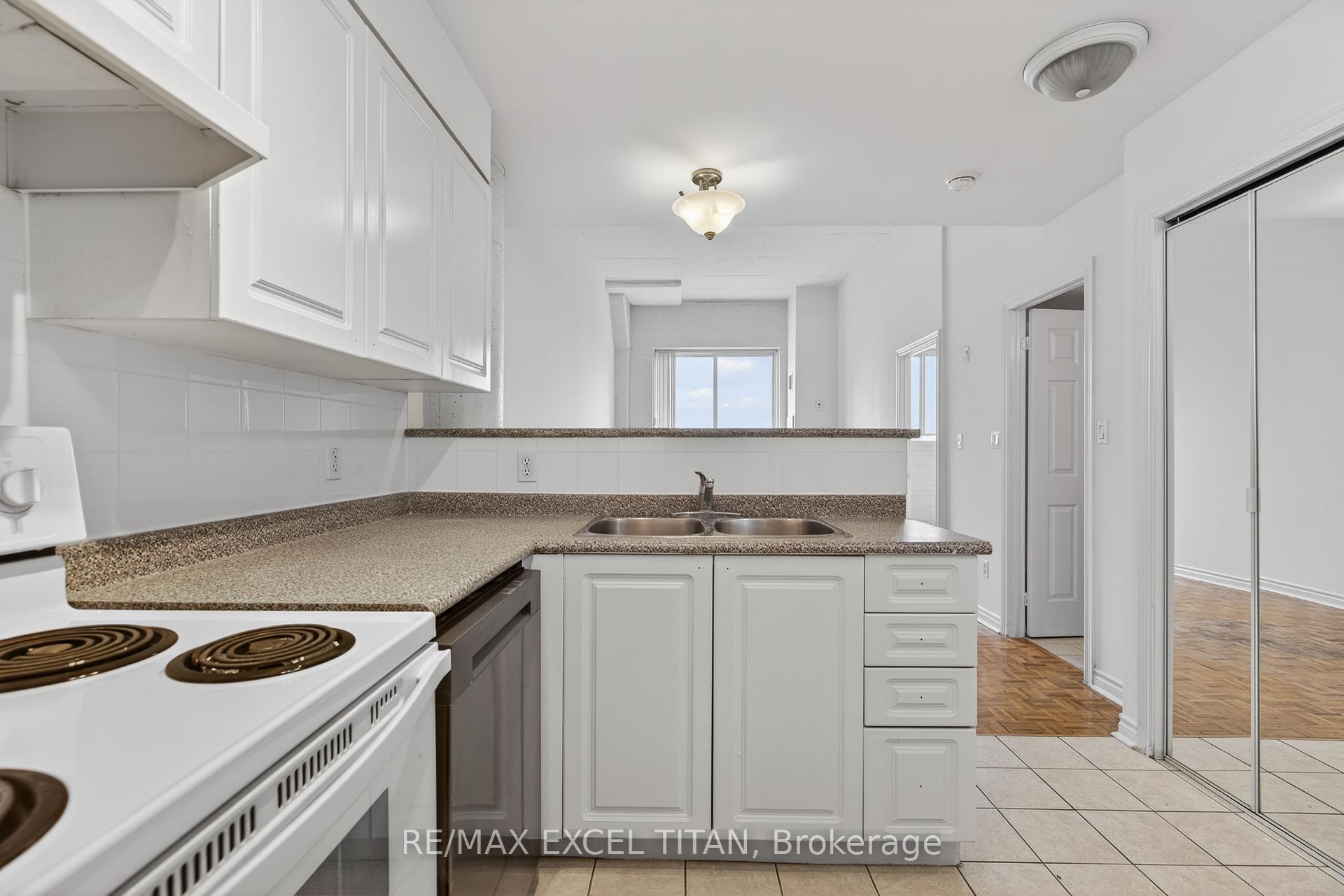 Photo 8 of Unit 607, 1401 Dupont Street, Toronto, Dovercourt-Wallace Emerson-Junction — HOMEH