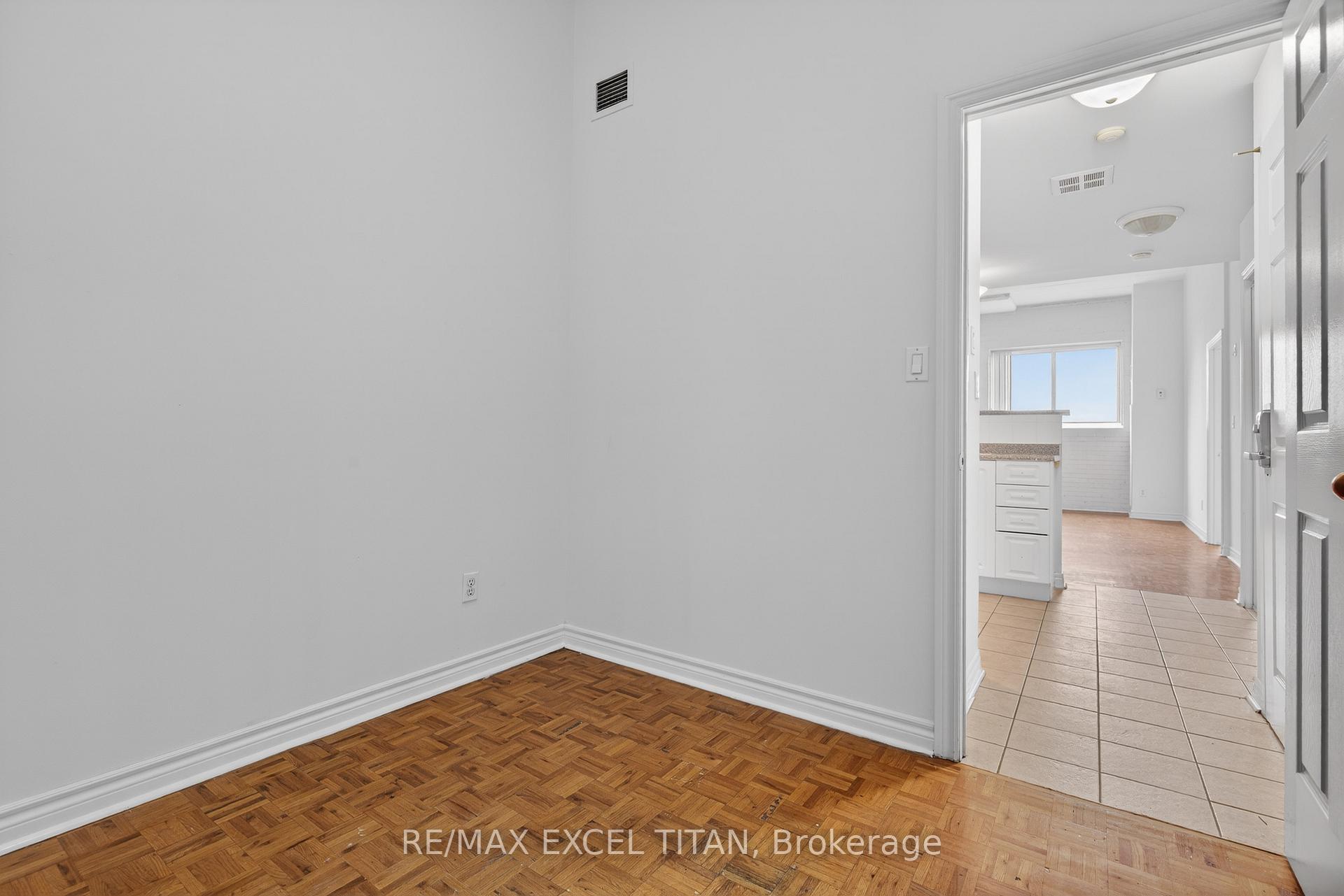 Photo 16 of Unit 607, 1401 Dupont Street, Toronto, Dovercourt-Wallace Emerson-Junction — HOMEH